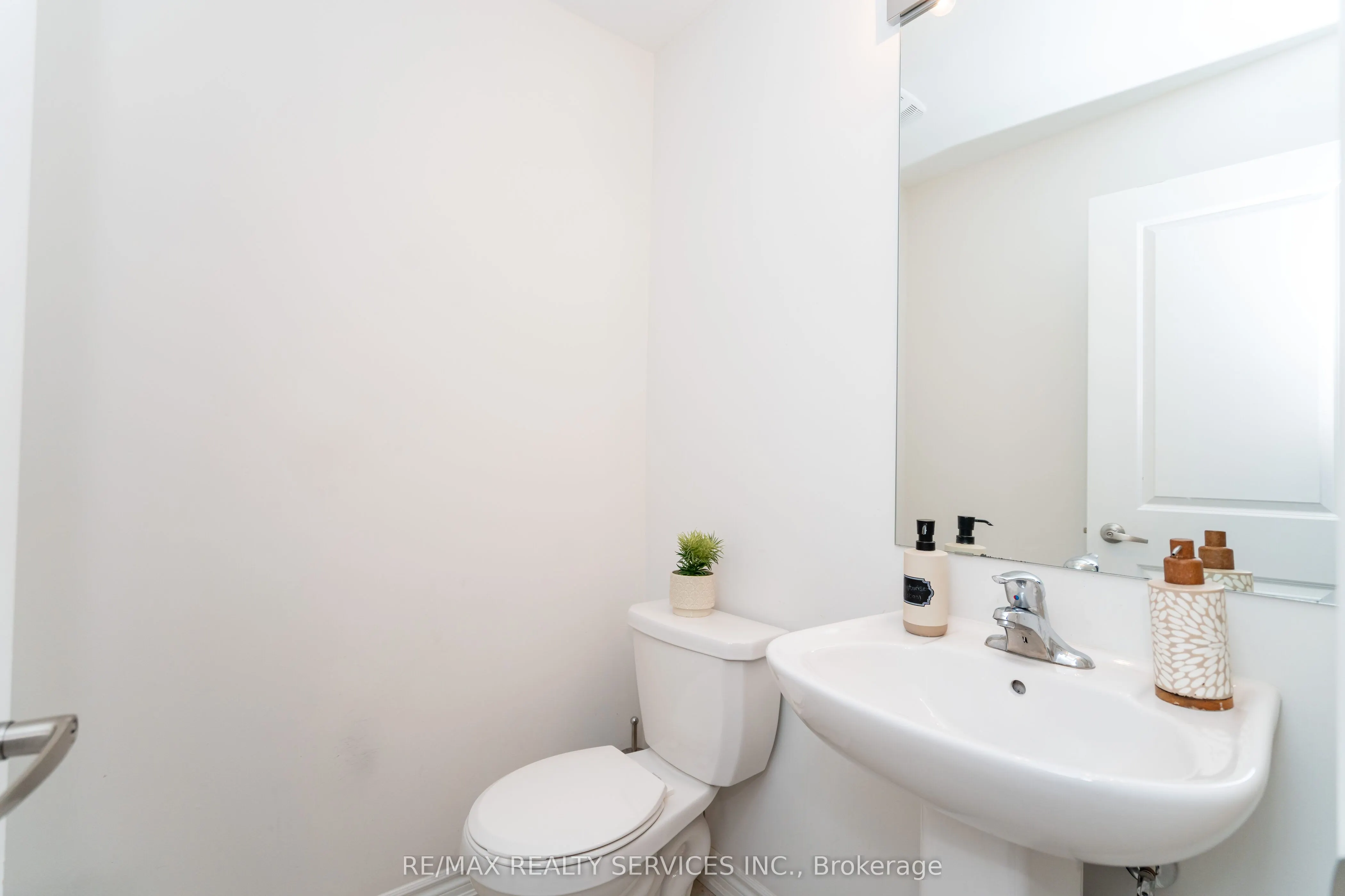 1140 Wickham Road