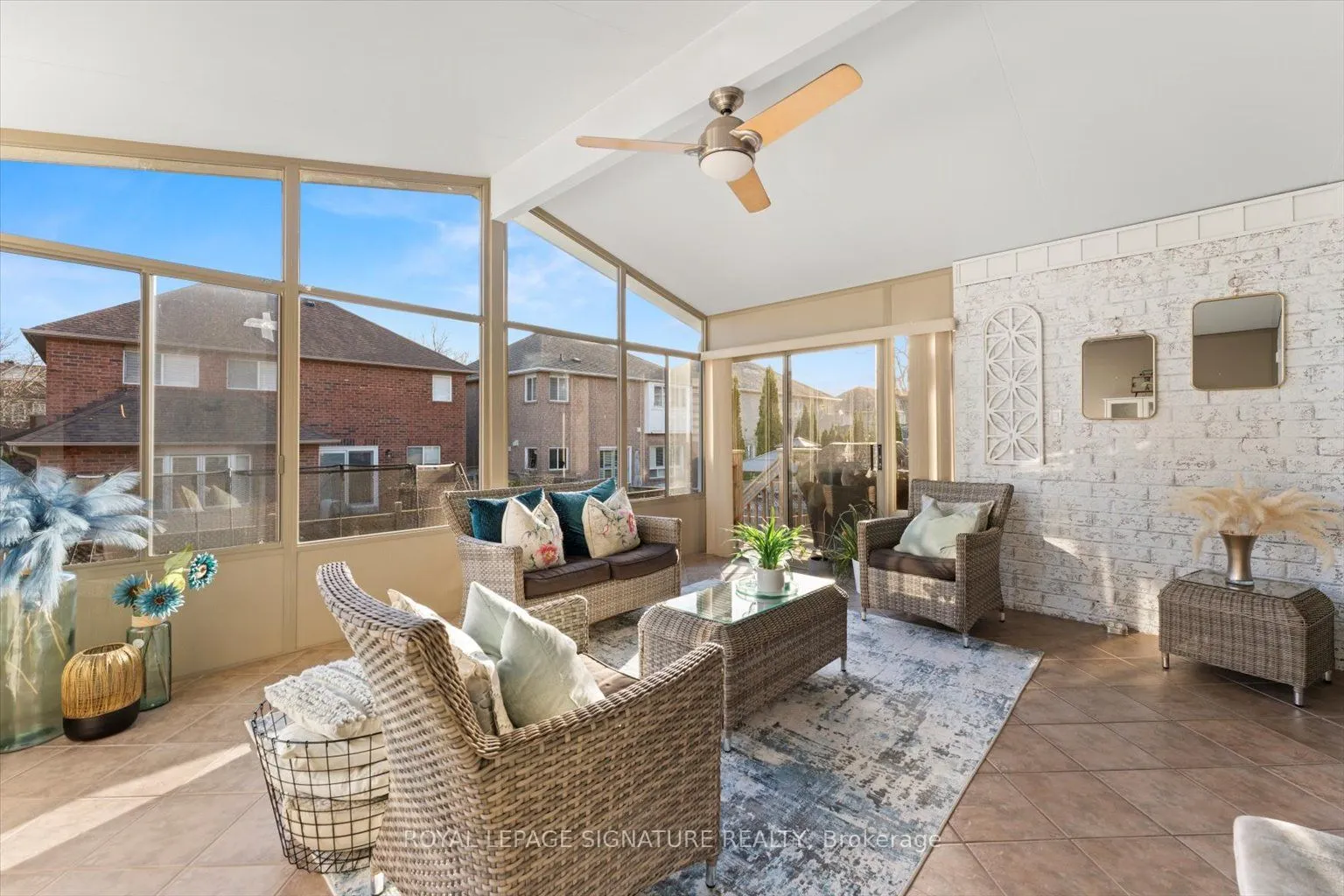 74 Littleleaf Crescent