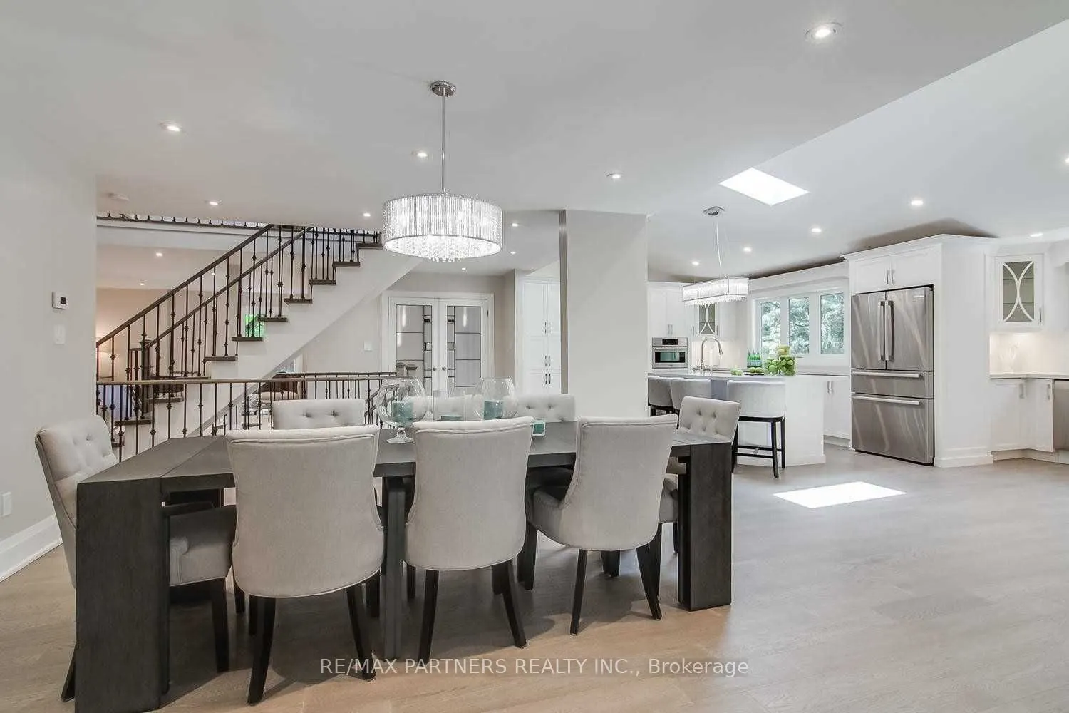 6 Fernwood Court
