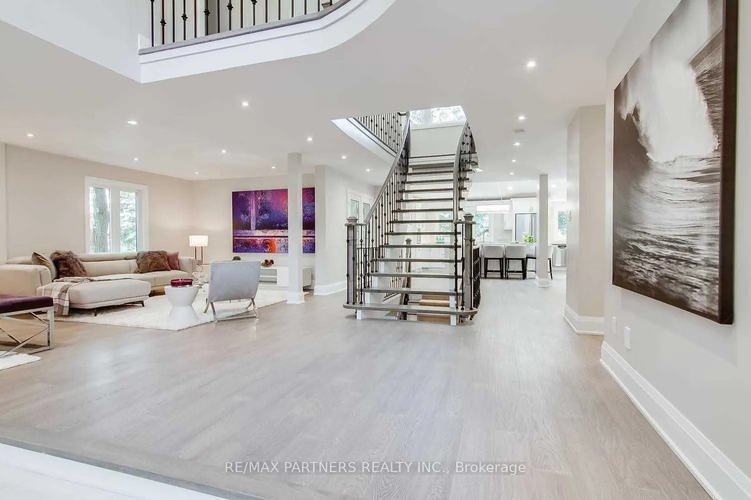 6 Fernwood Court
