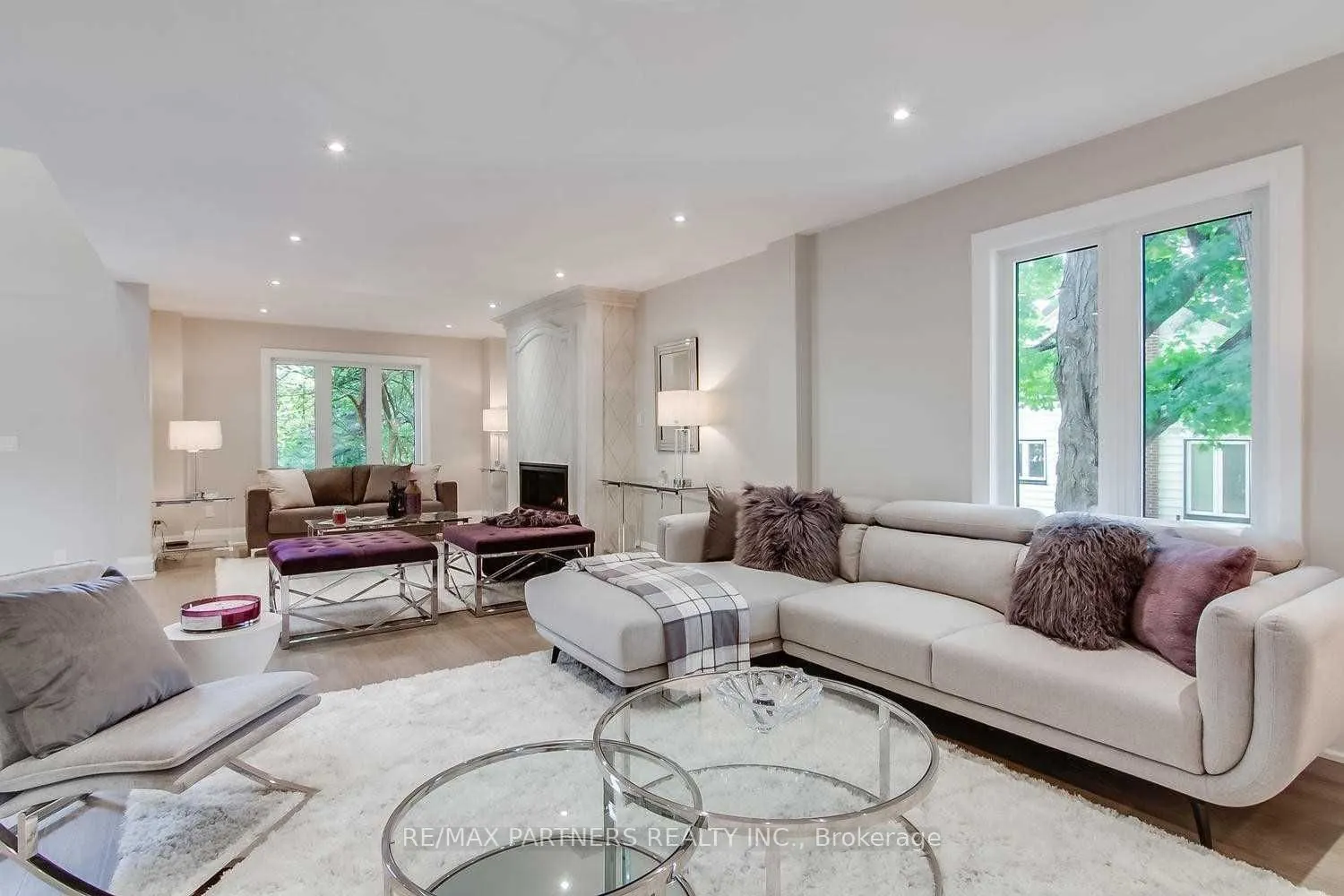 6 Fernwood Court