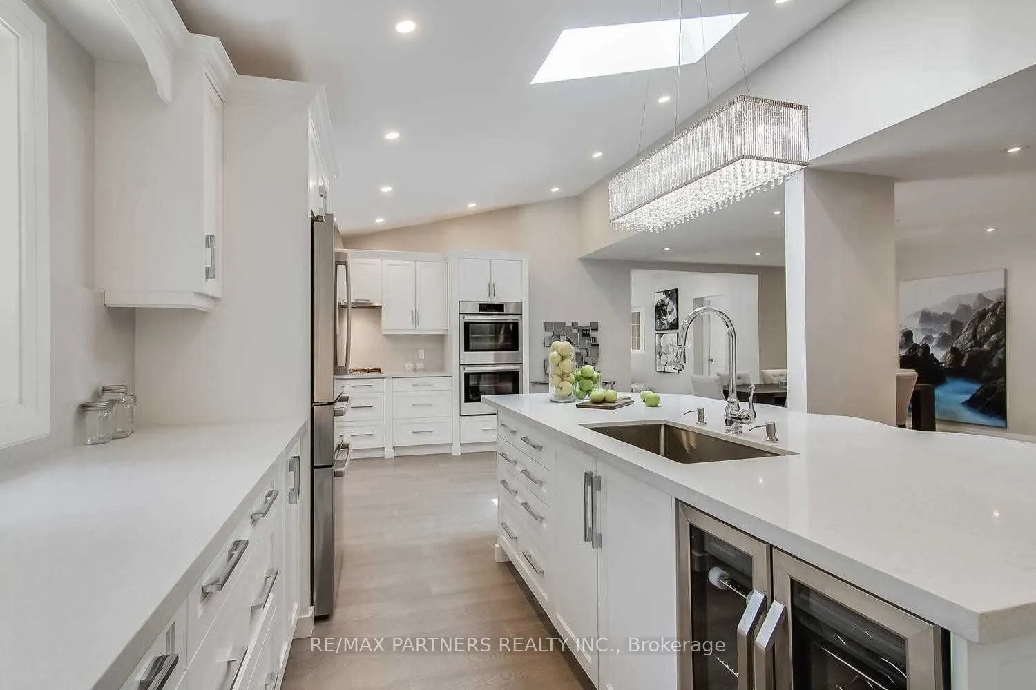 6 Fernwood Court