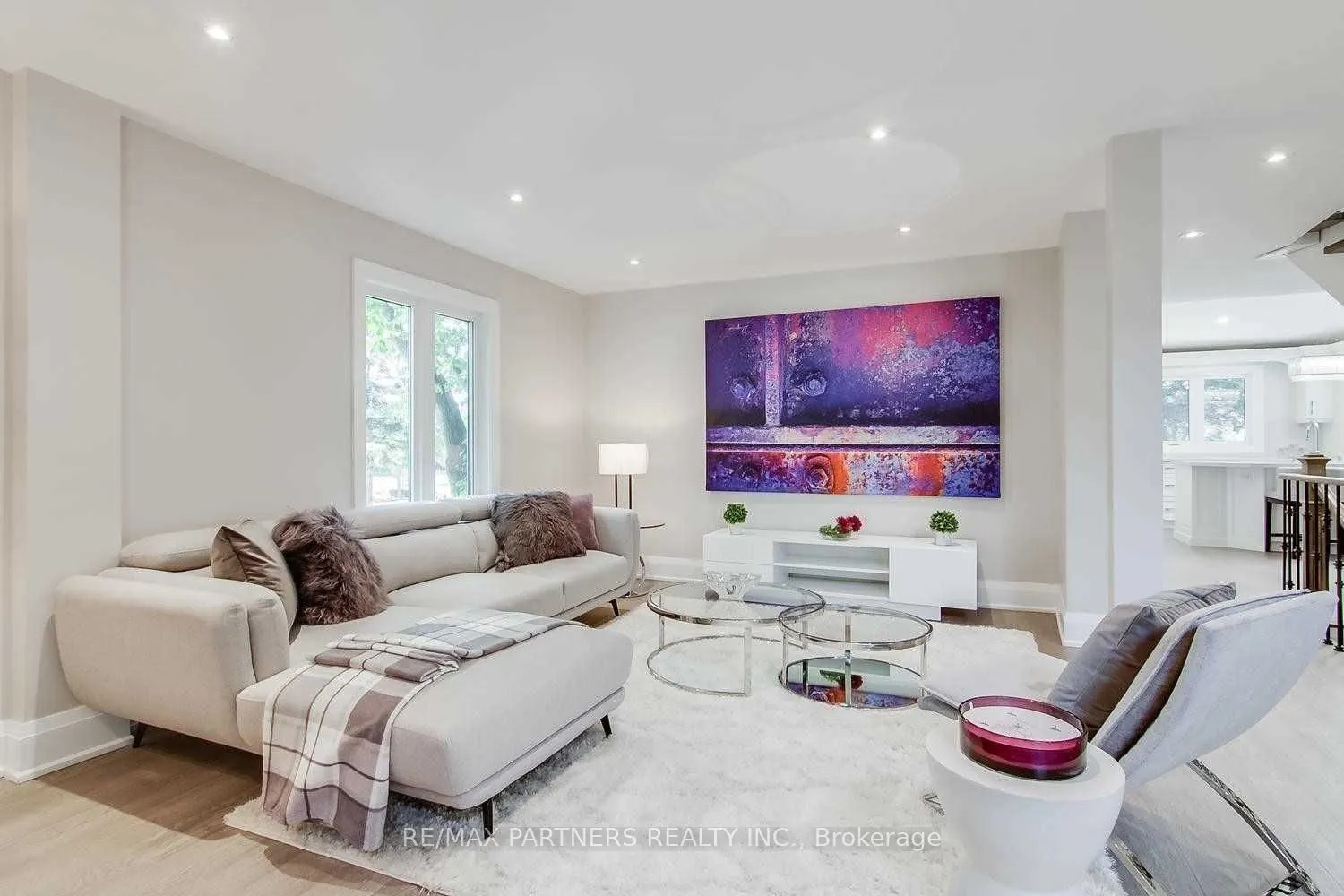 6 Fernwood Court