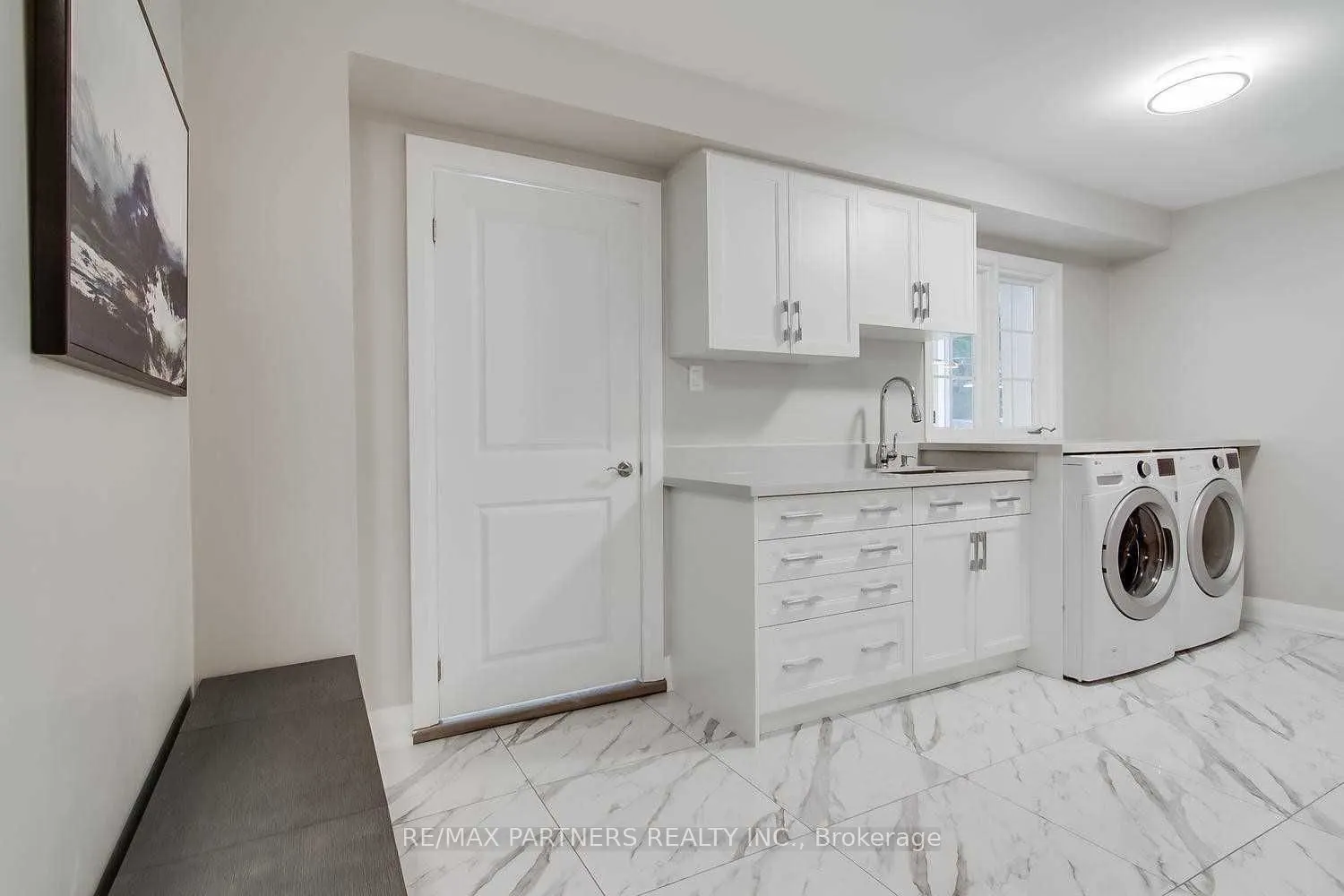 6 Fernwood Court