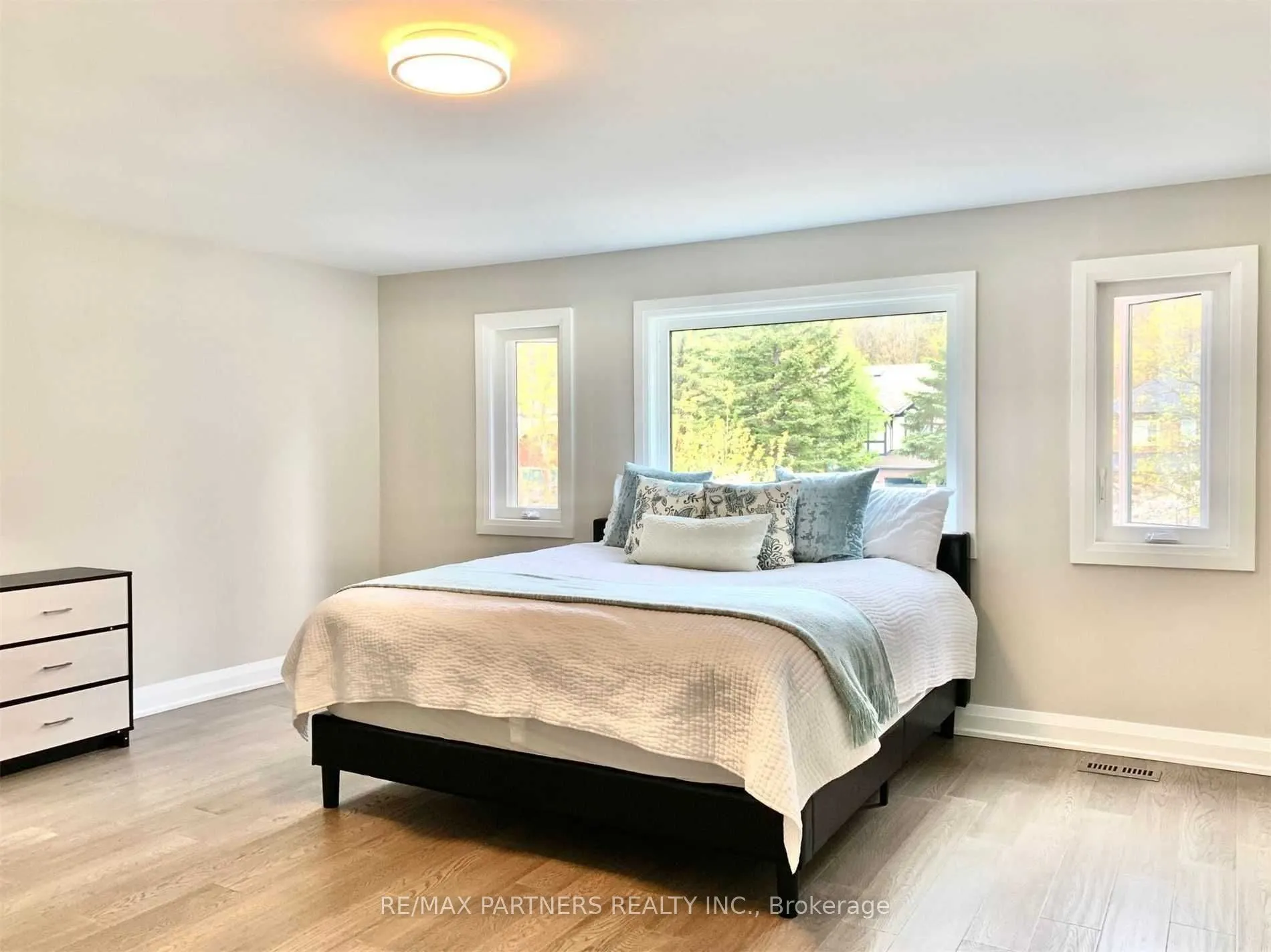 6 Fernwood Court