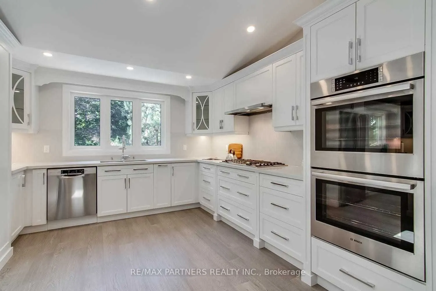 6 Fernwood Court