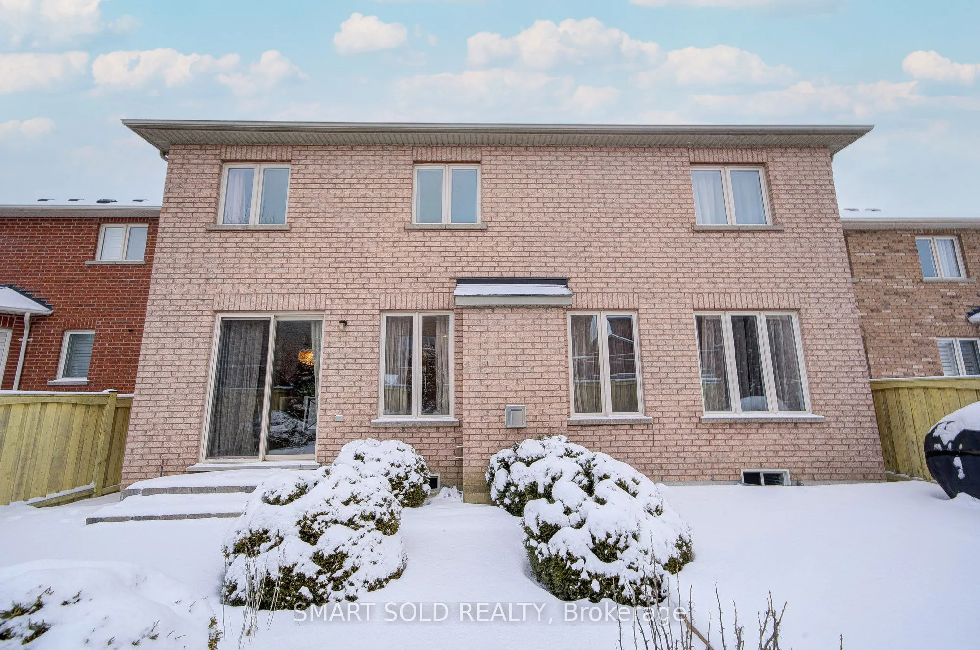 10 Rowley Street