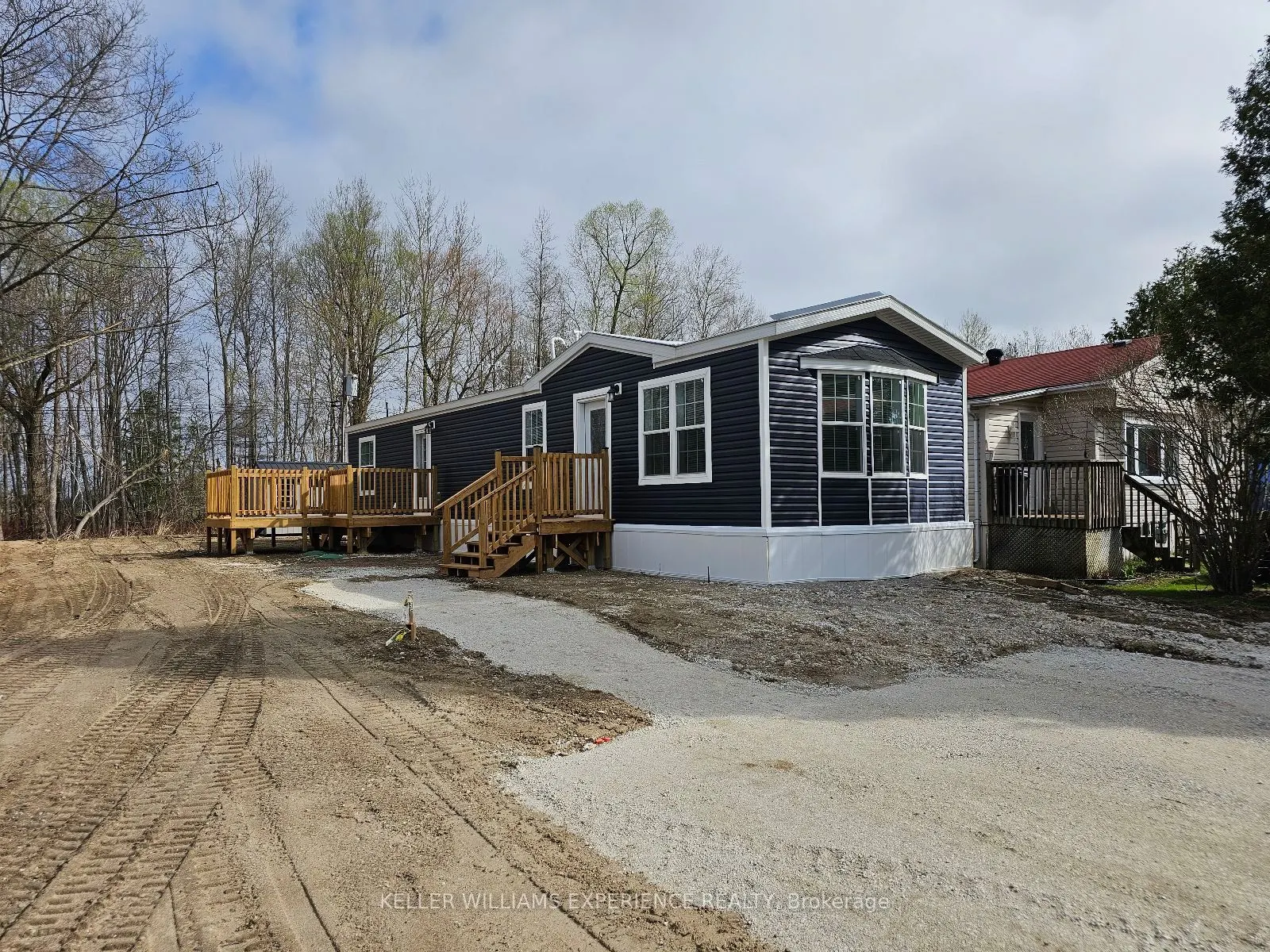 40 Shamrock Crescent