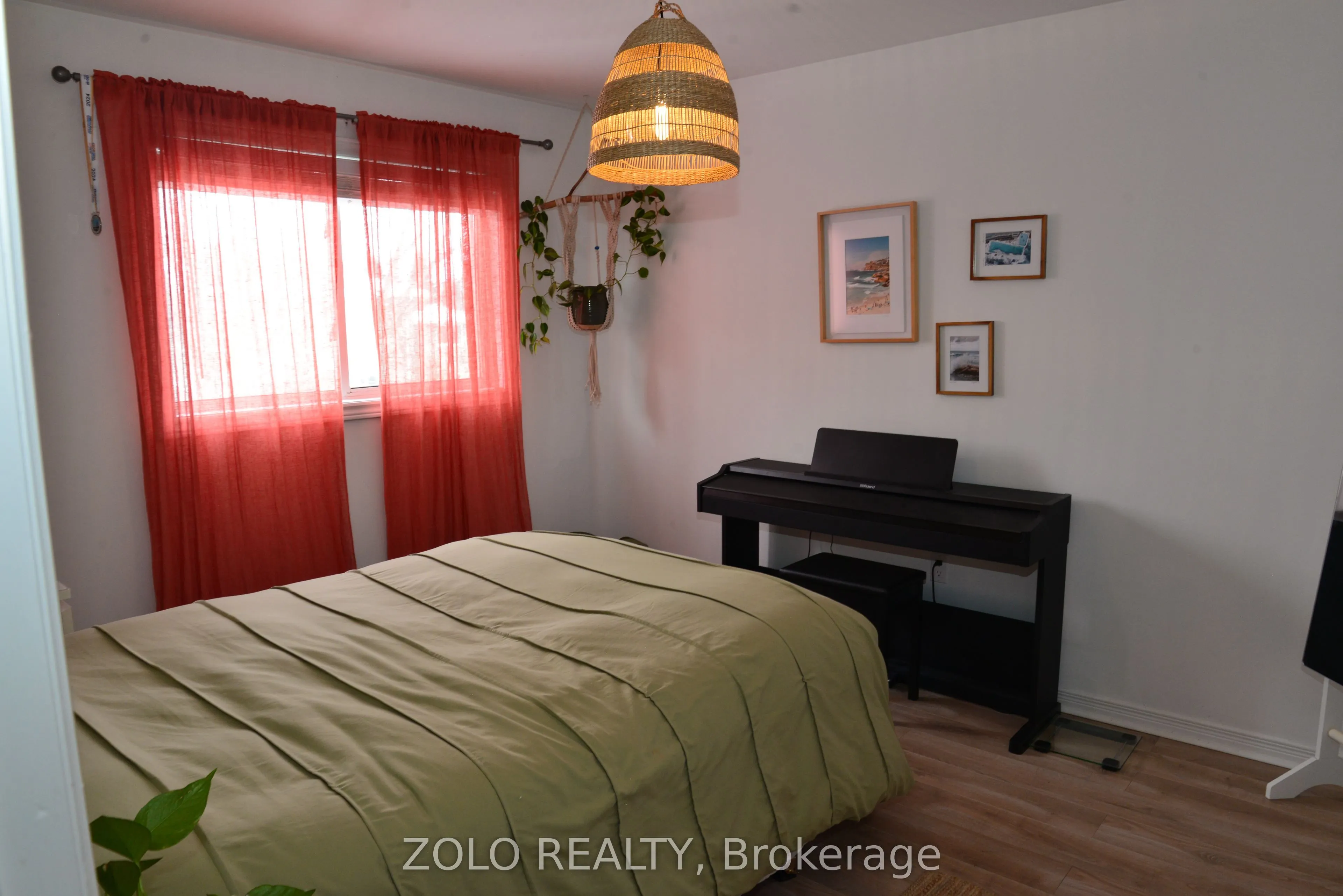 32 Amberview Drive, #Upper