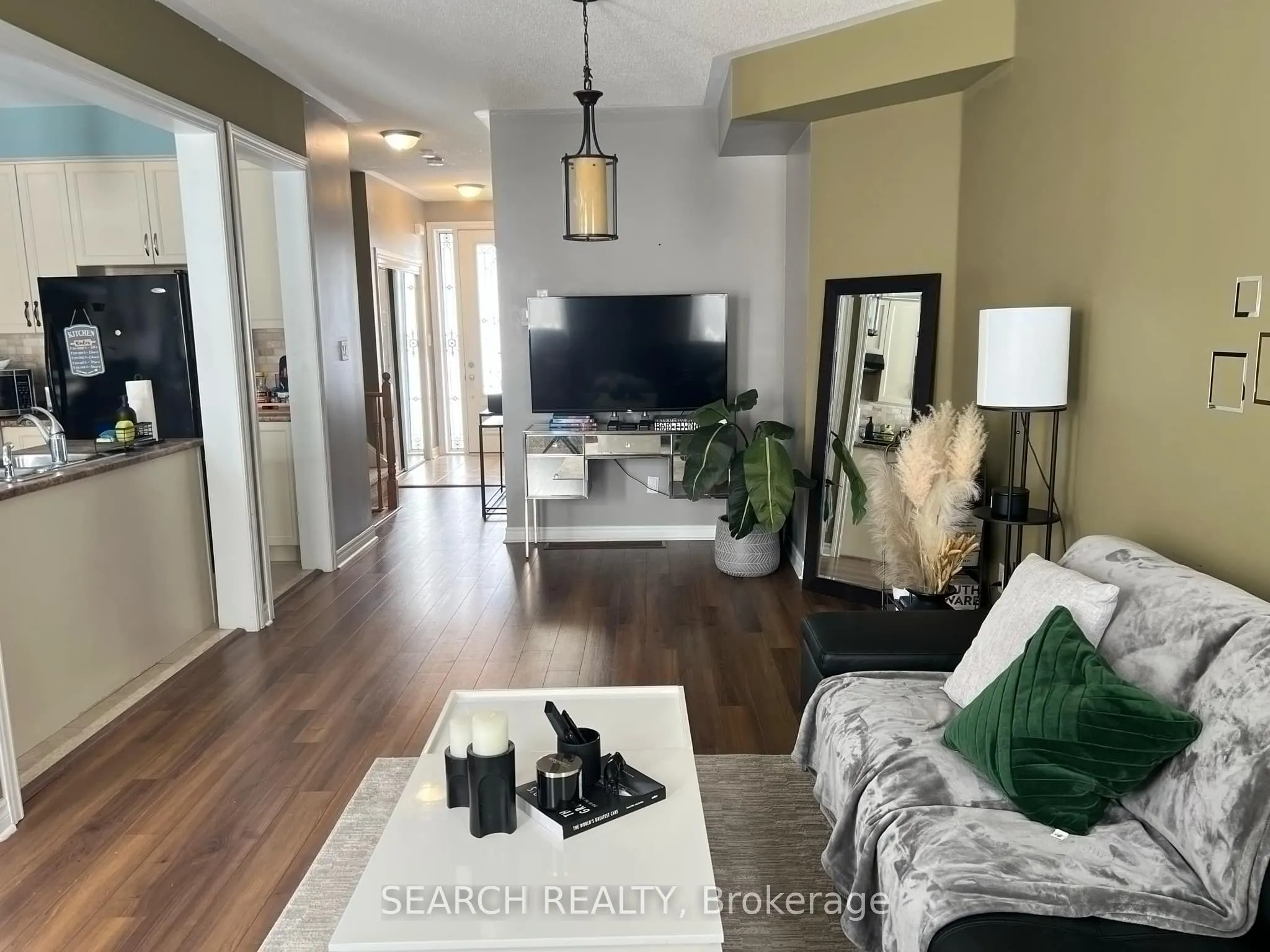 116 Collier Crescent