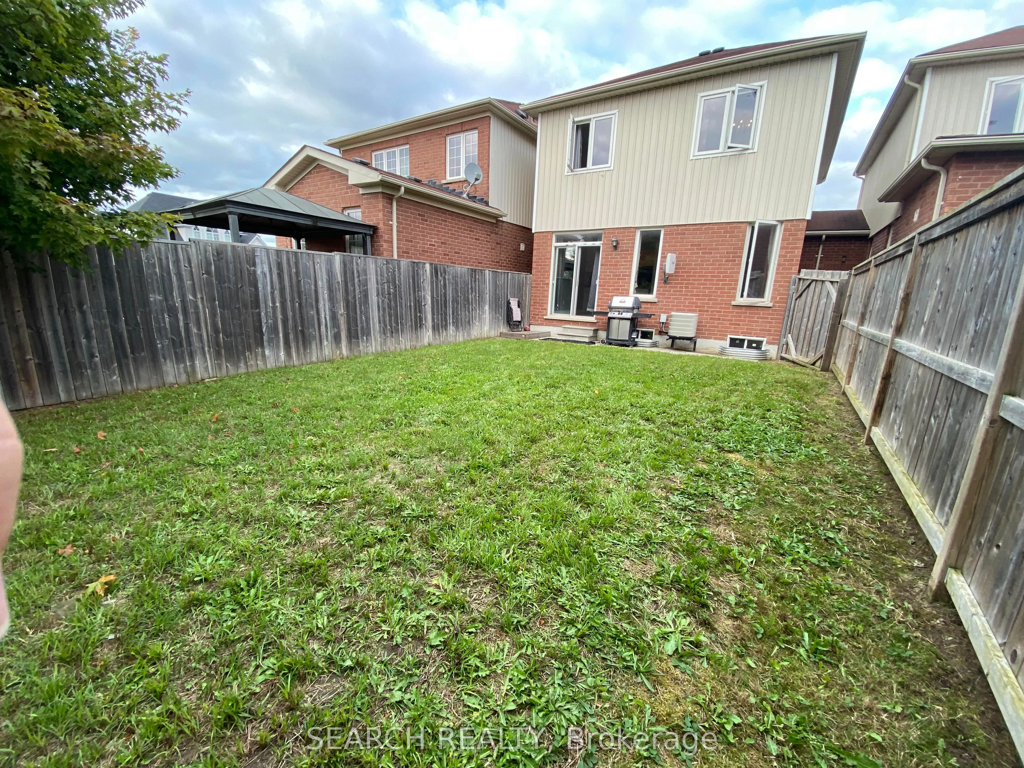116 Collier Crescent
