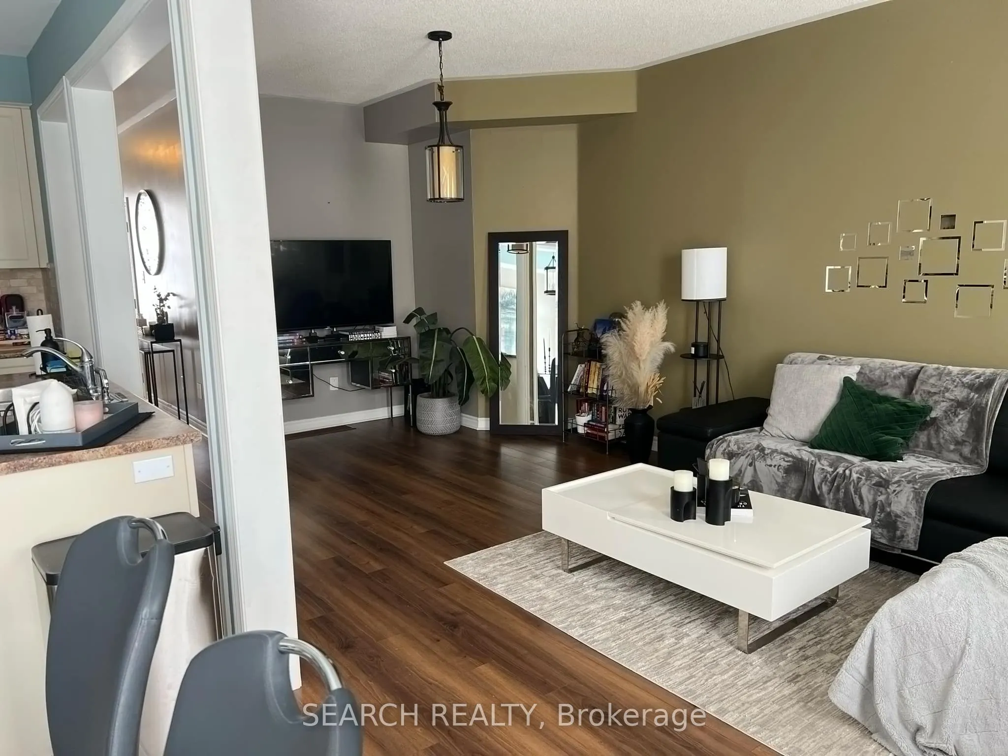 116 Collier Crescent
