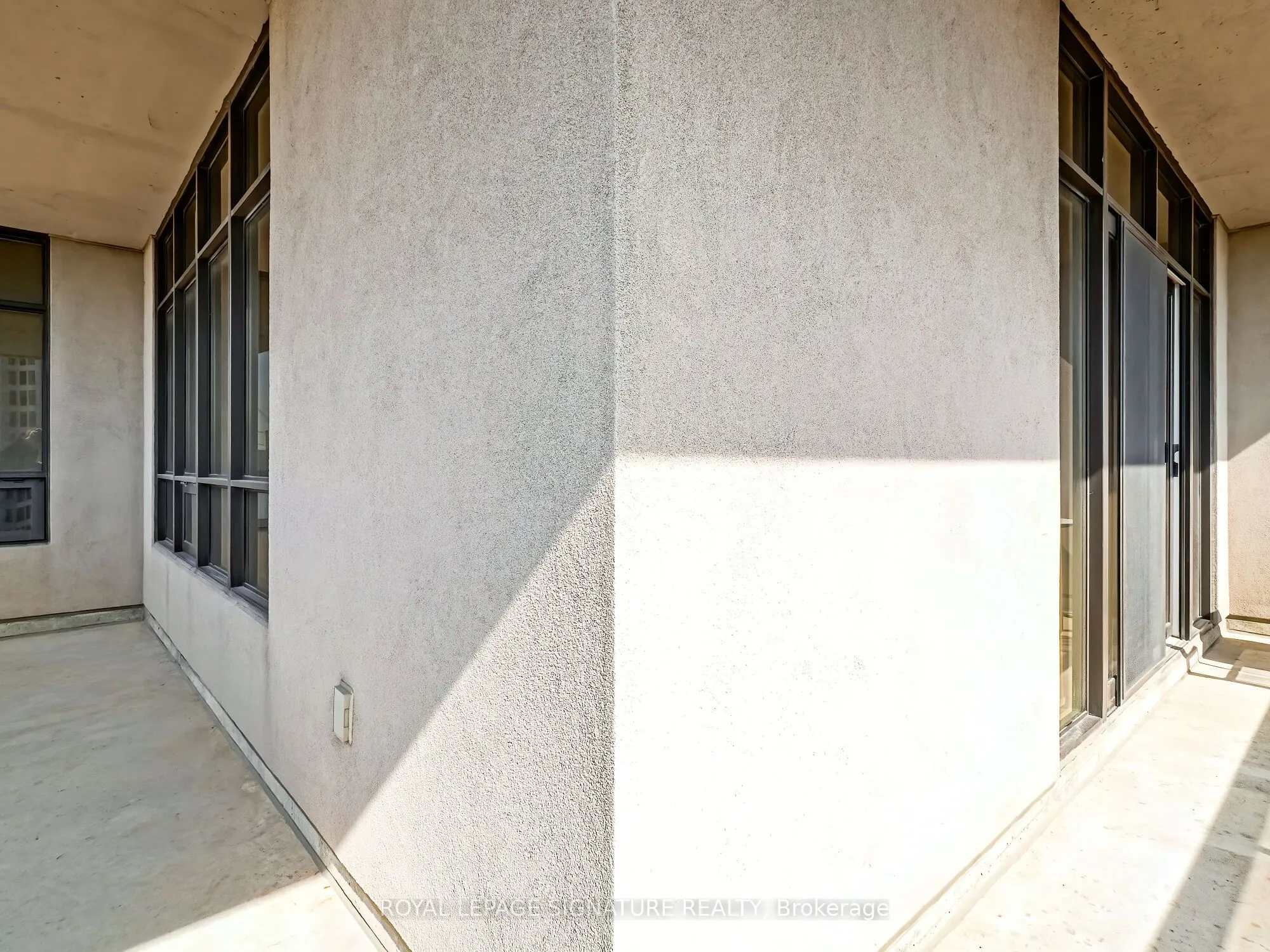 9235 Jane Street, #411