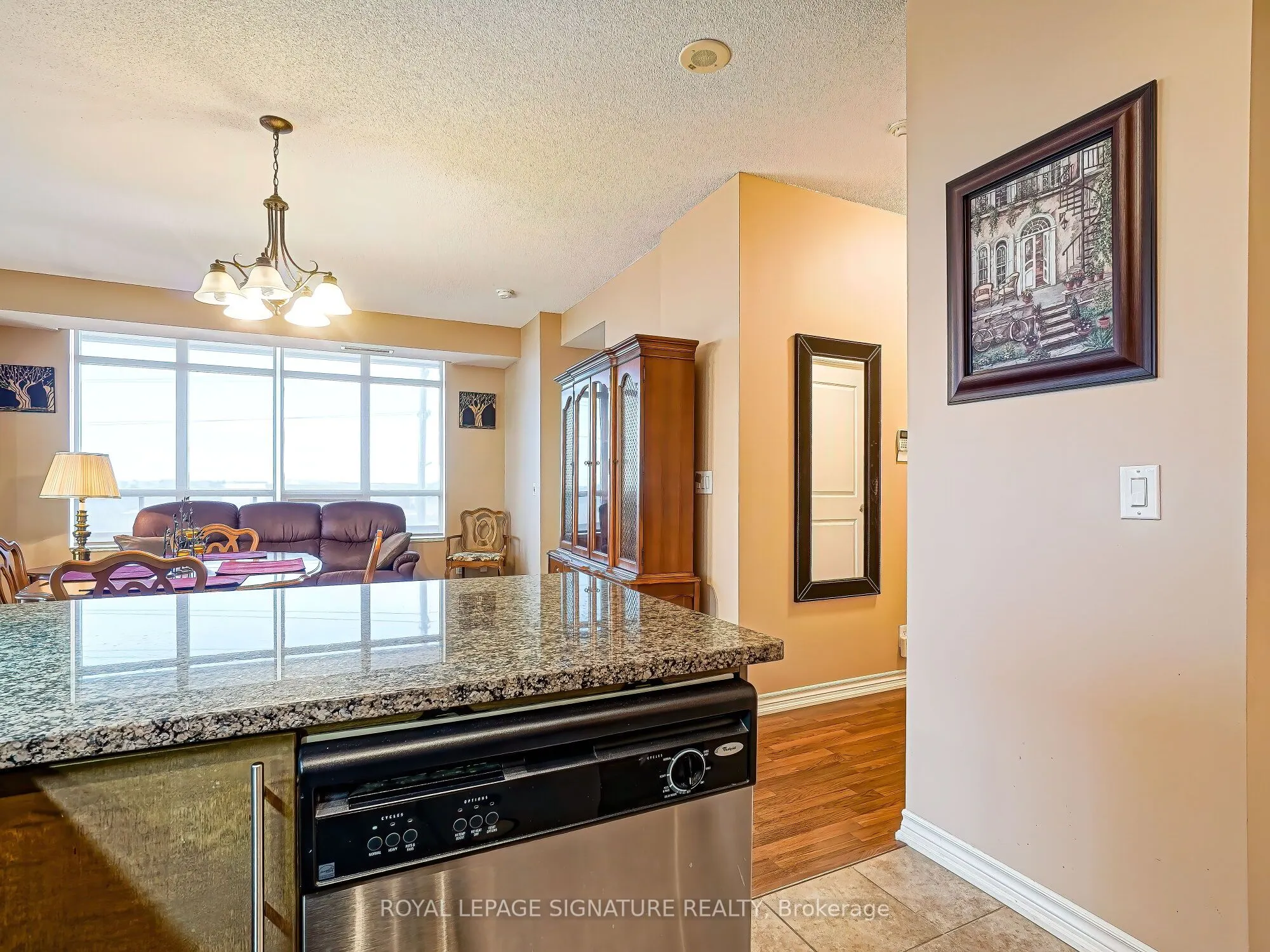 9235 Jane Street, #411
