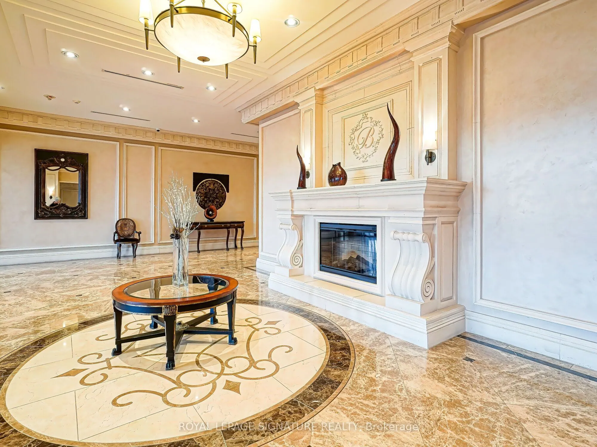 9235 Jane Street, #411
