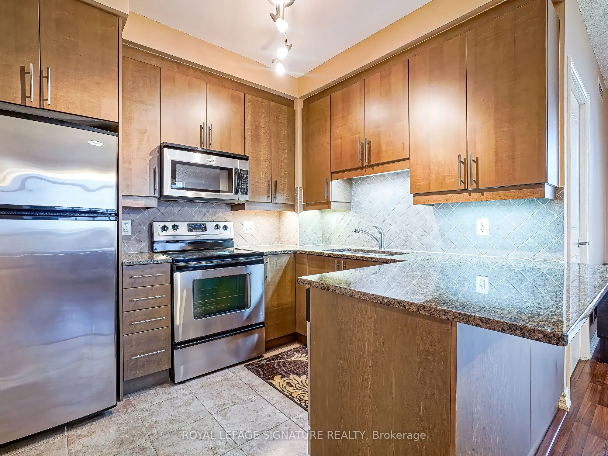 9235 Jane Street, #411