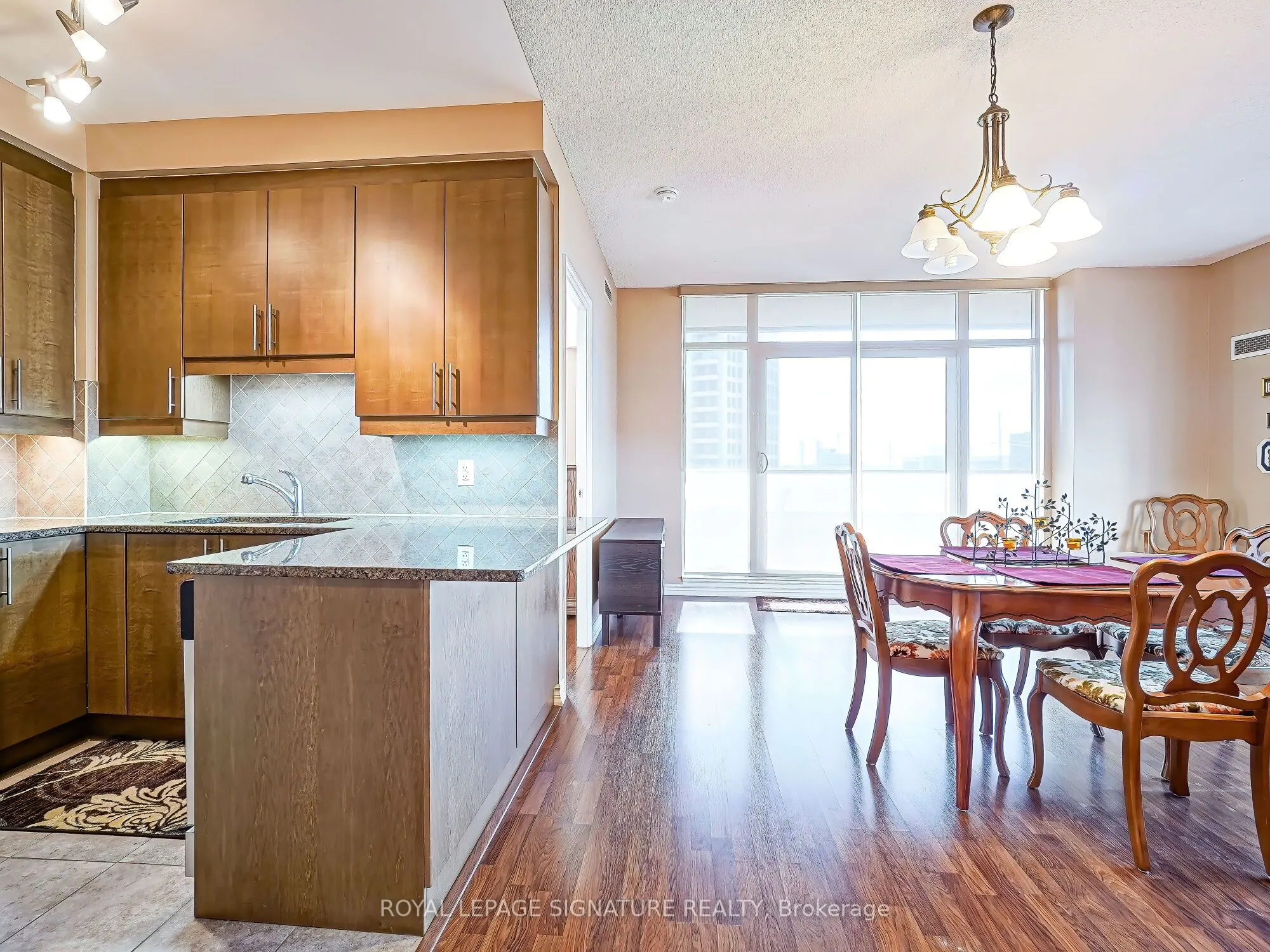 9235 Jane Street, #411