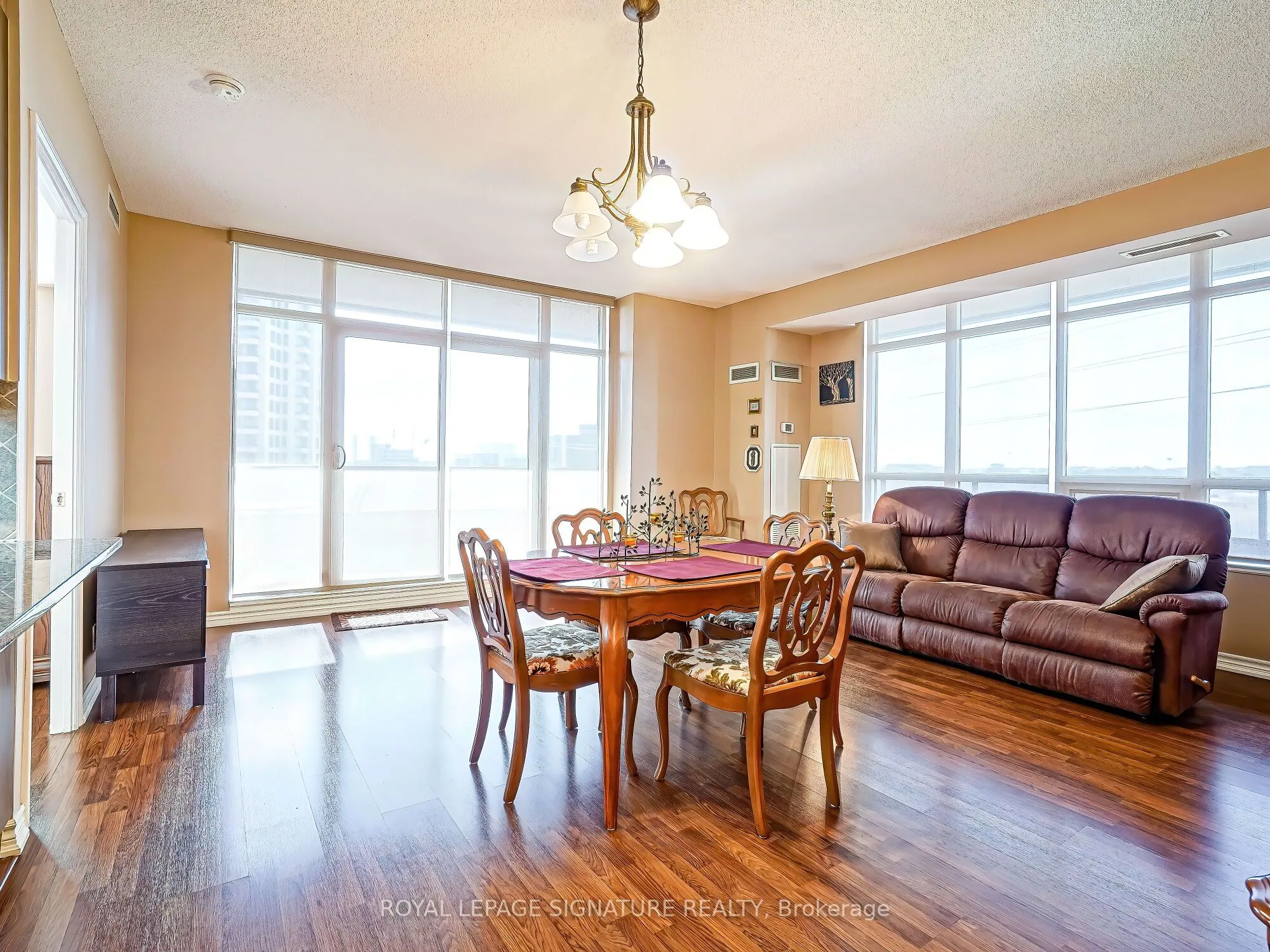 9235 Jane Street, #411