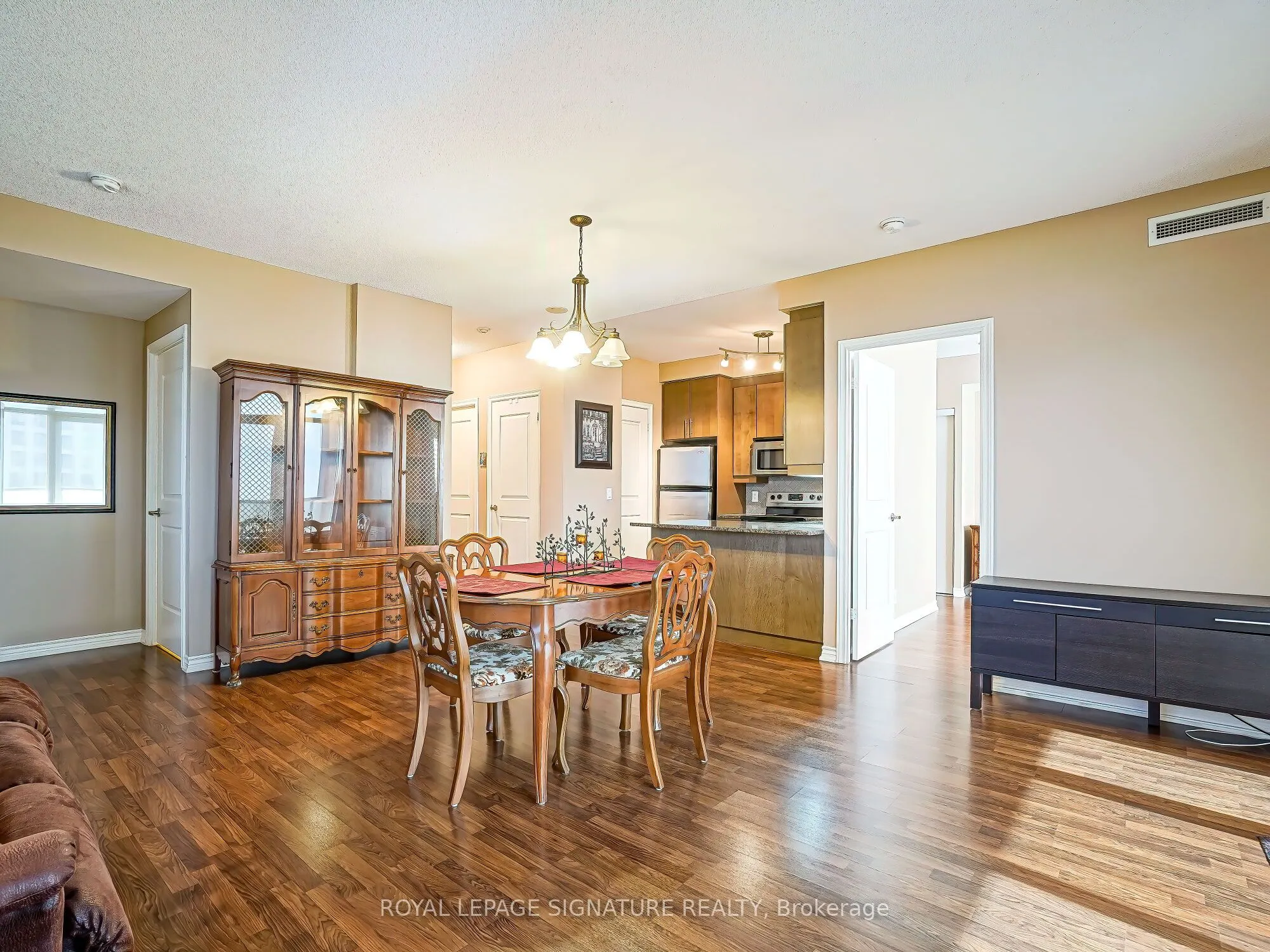 9235 Jane Street, #411