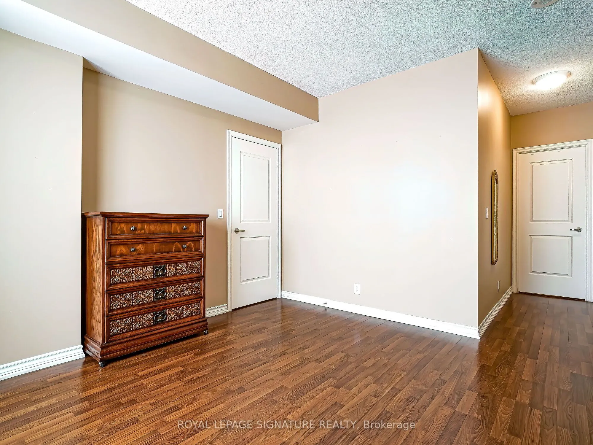 9235 Jane Street, #411