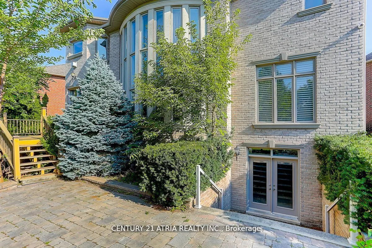 33 Winterport Court
