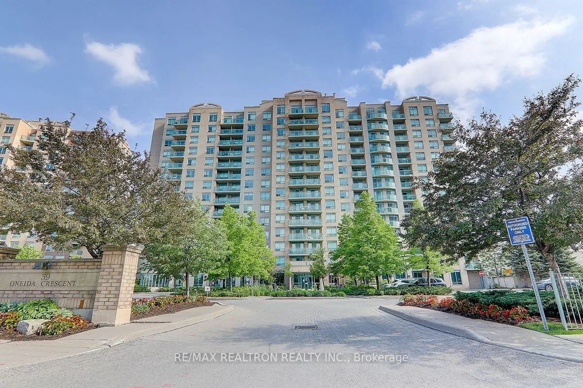 39 Oneida Crescent #306