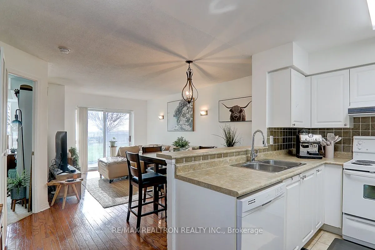 39 Oneida Crescent #306