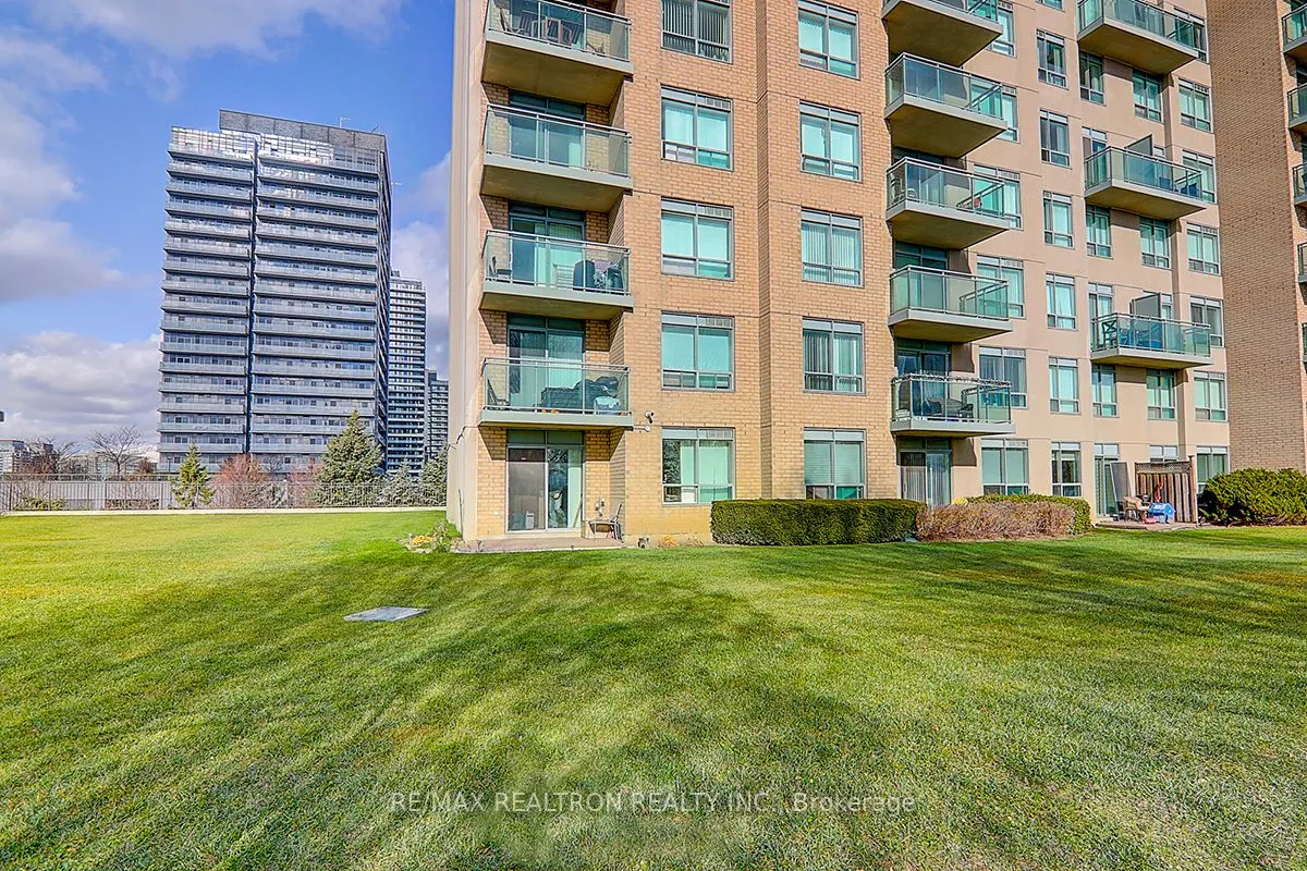 39 Oneida Crescent #306
