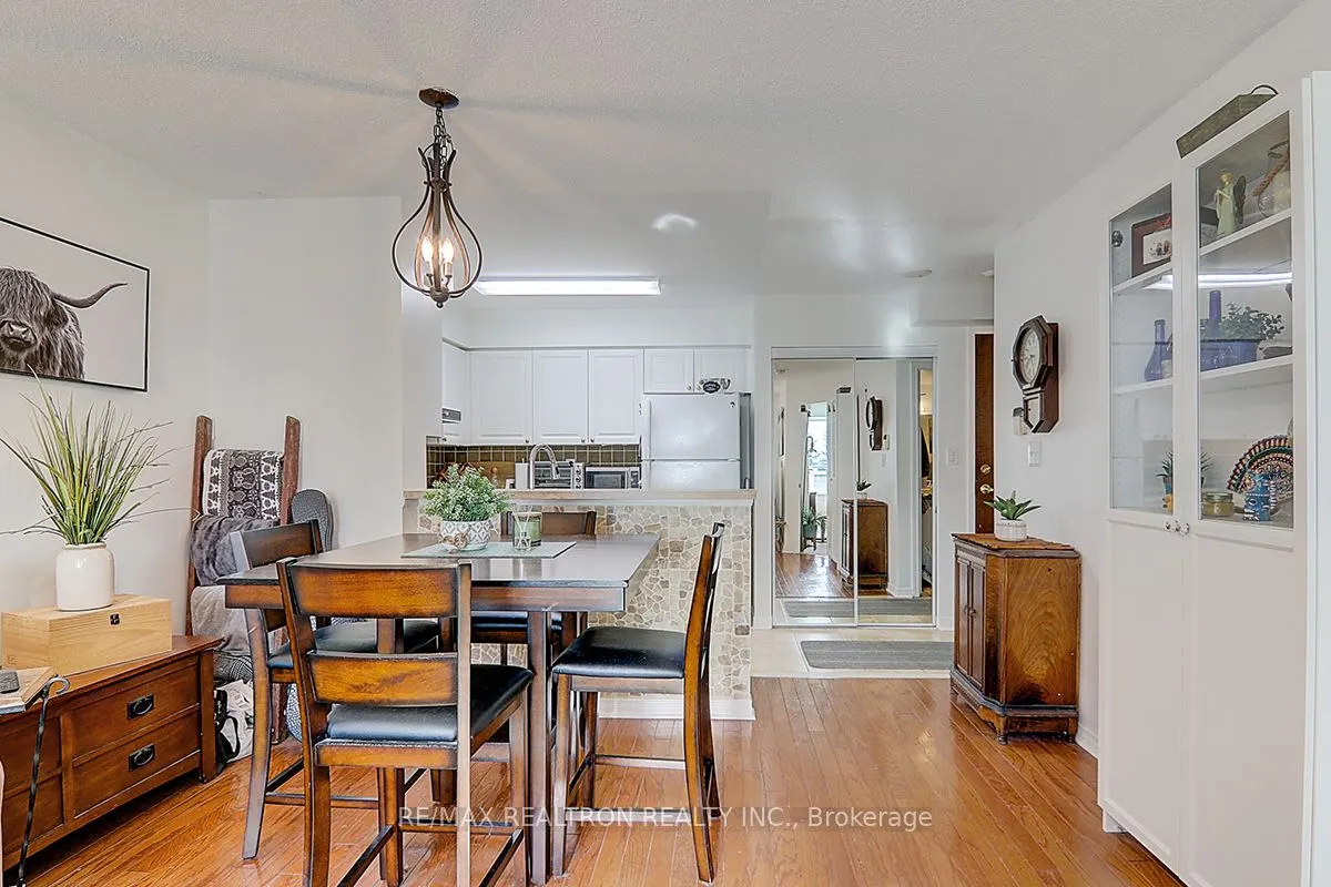 39 Oneida Crescent #306