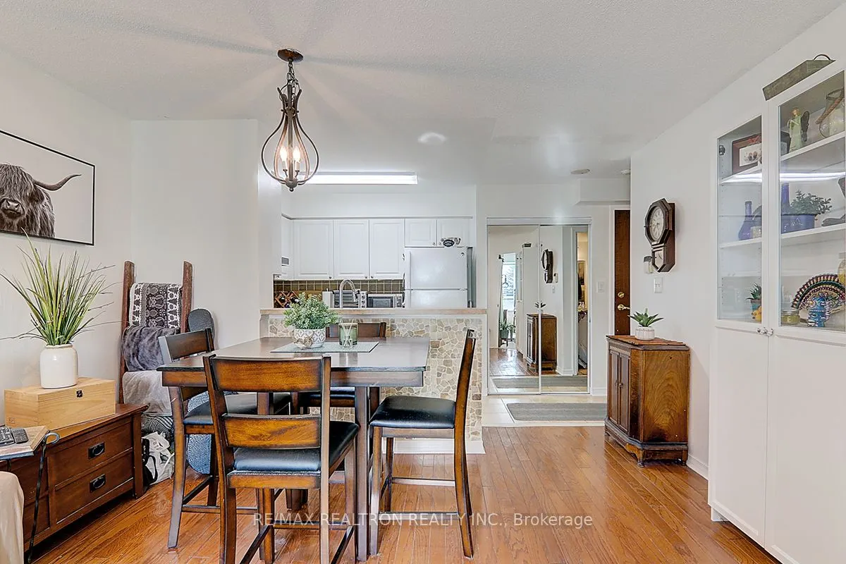 39 Oneida Crescent #306