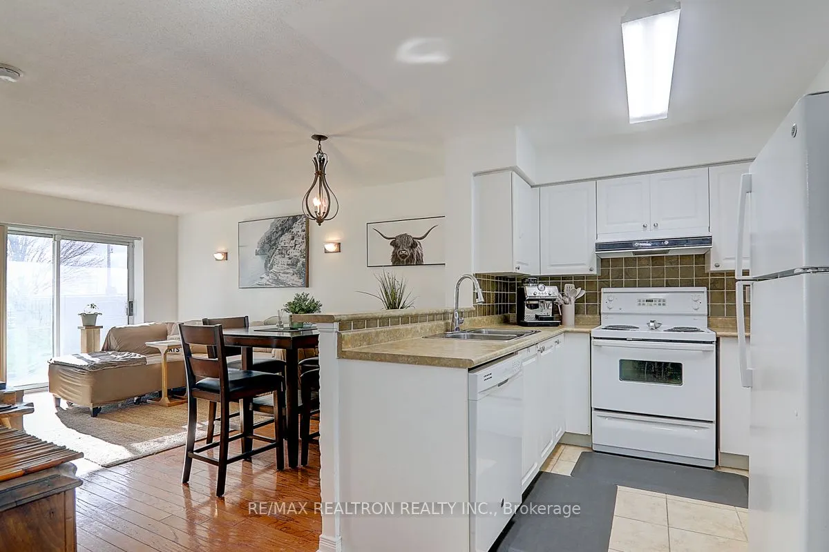 39 Oneida Crescent #306