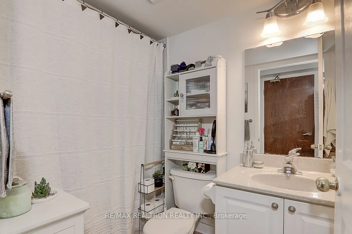 39 Oneida Crescent #306