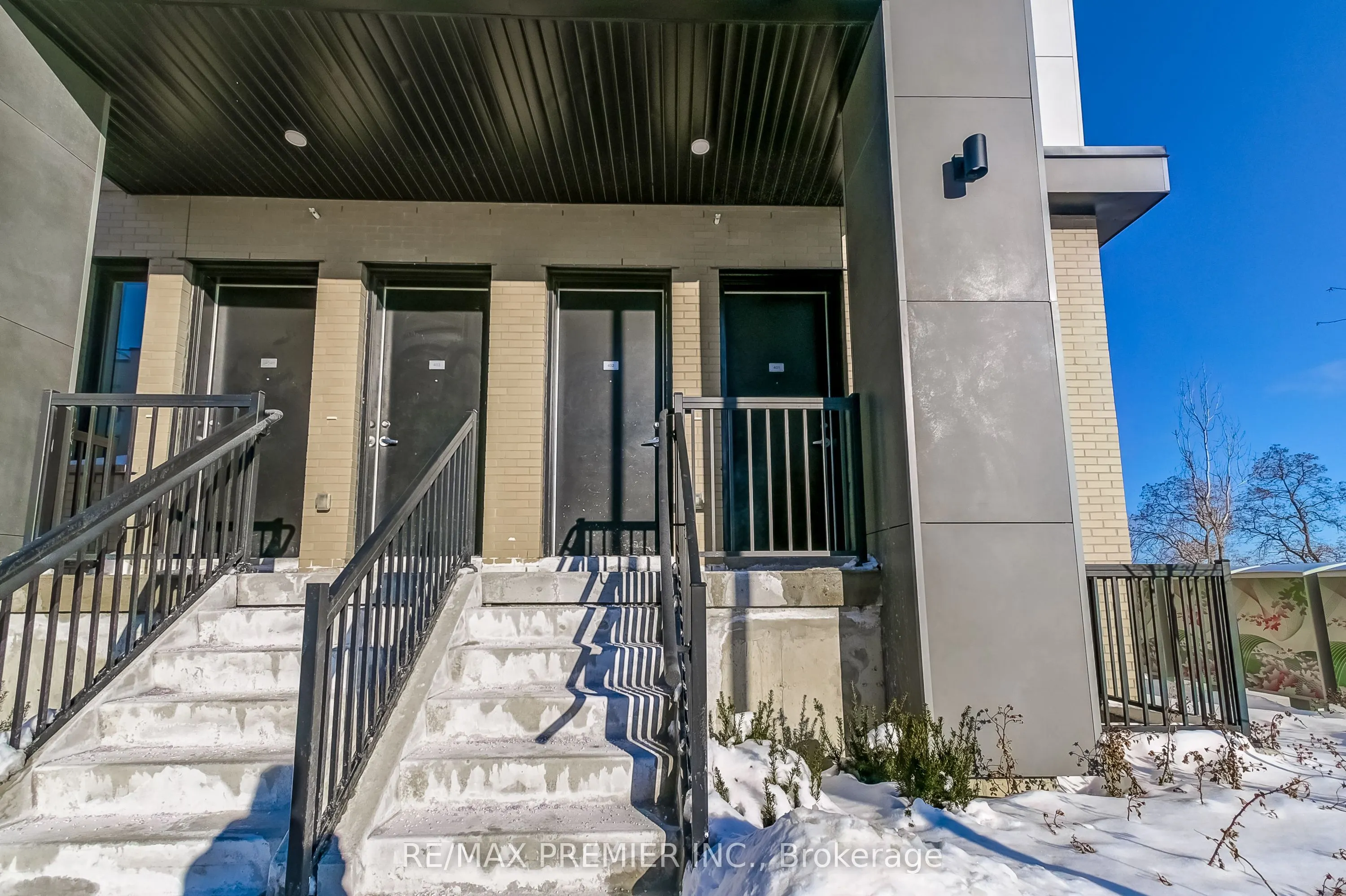 11 Steckley House Lane, #401