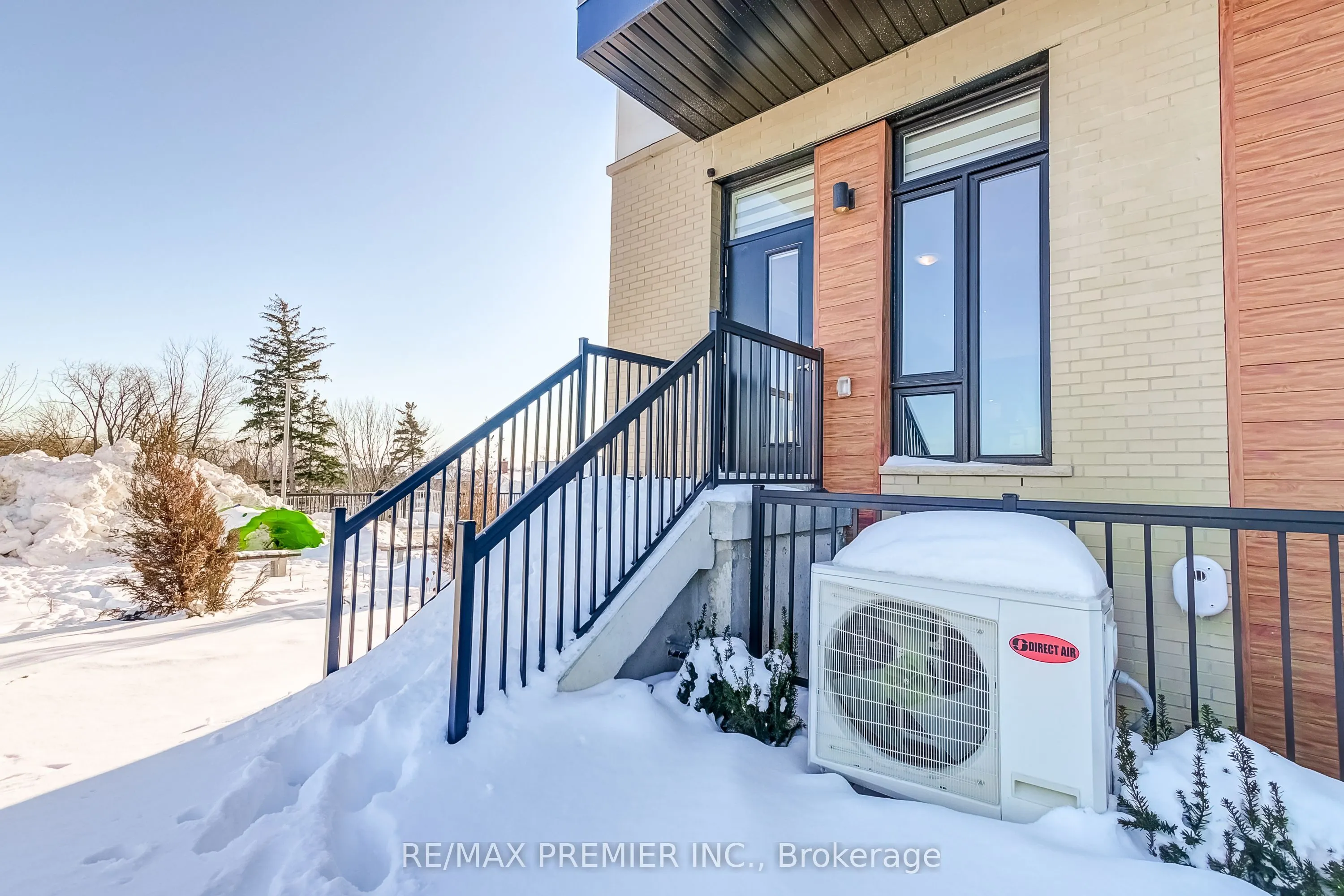 11 Steckley House Lane, #401
