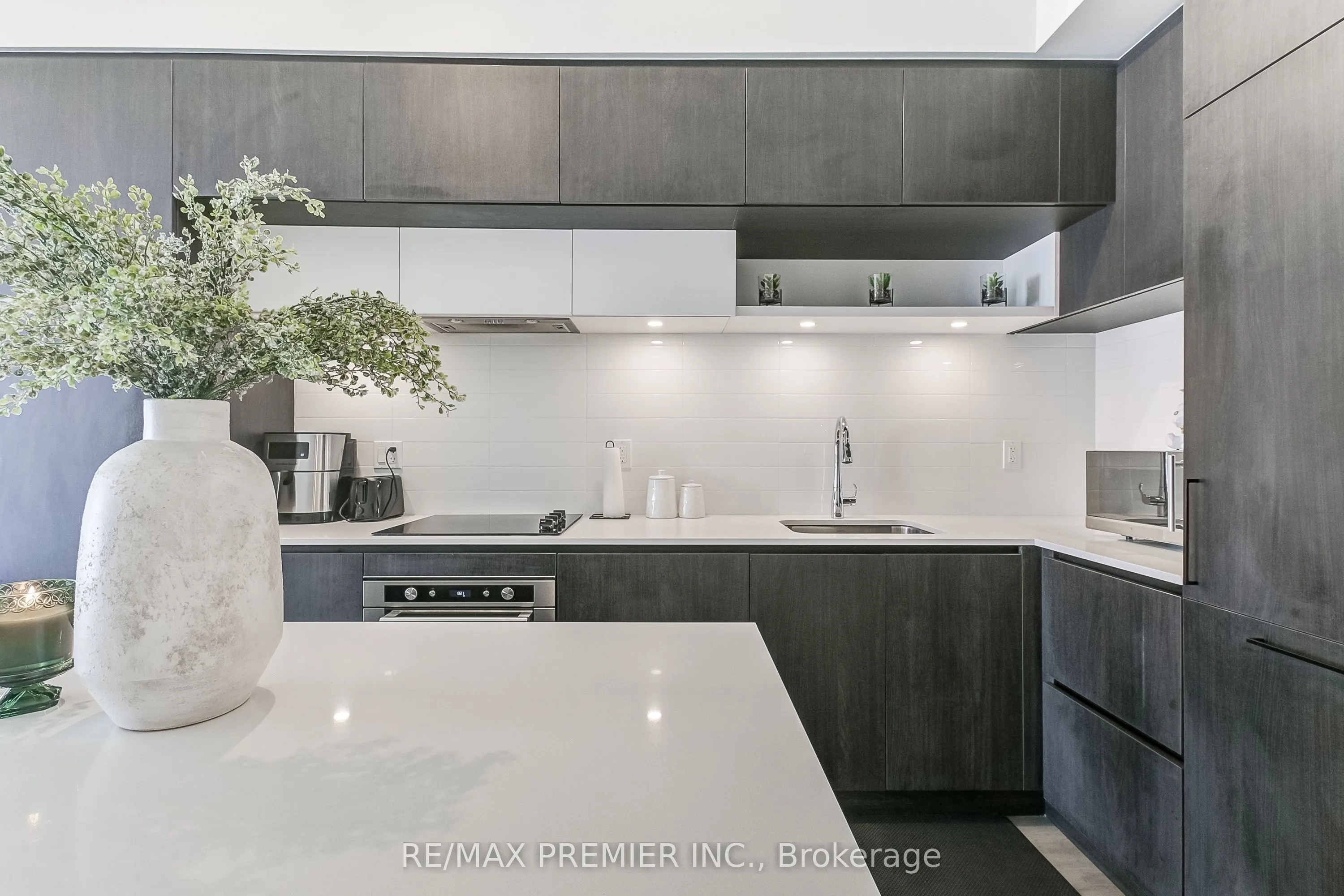 11 Steckley House Lane, #401