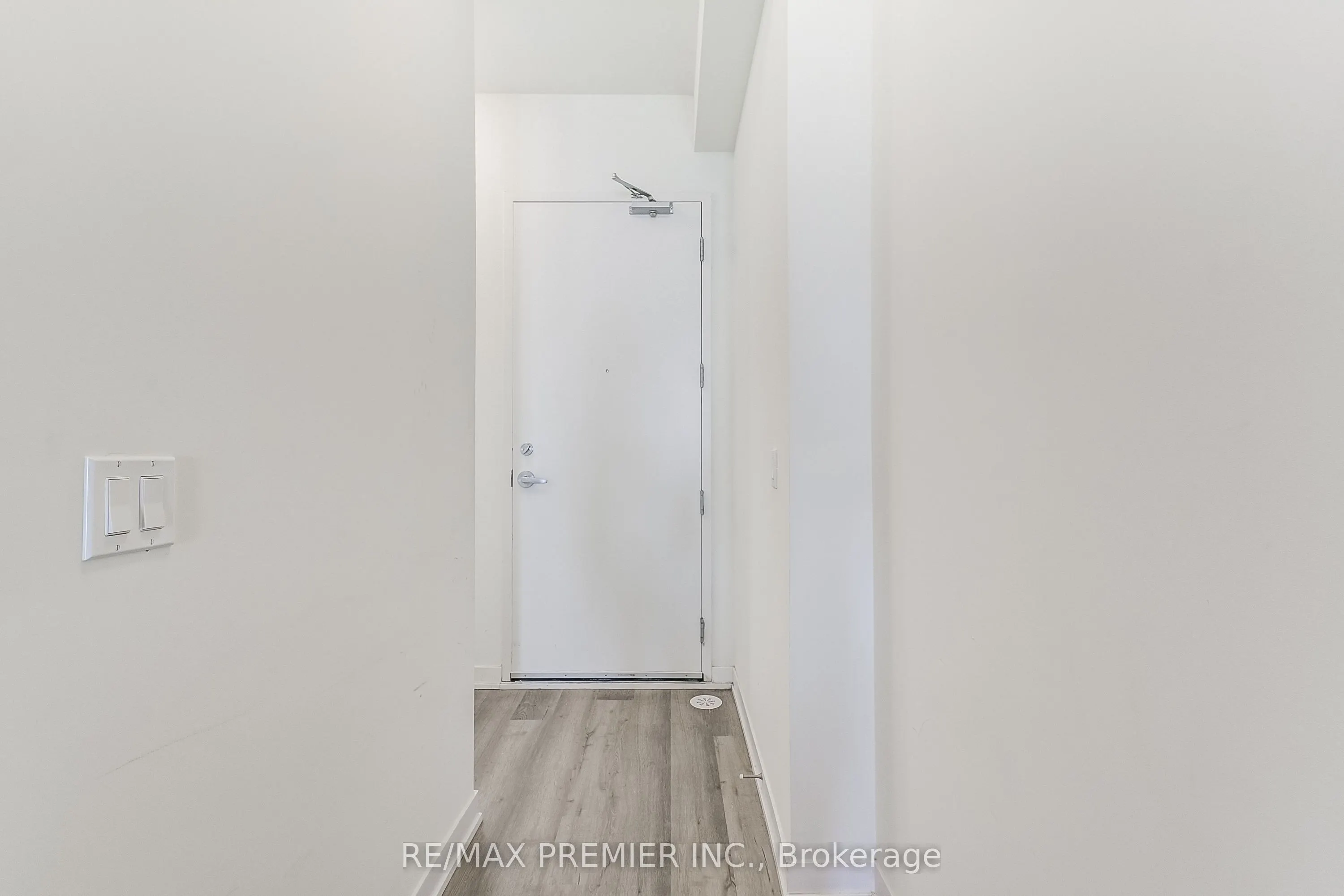 11 Steckley House Lane, #401