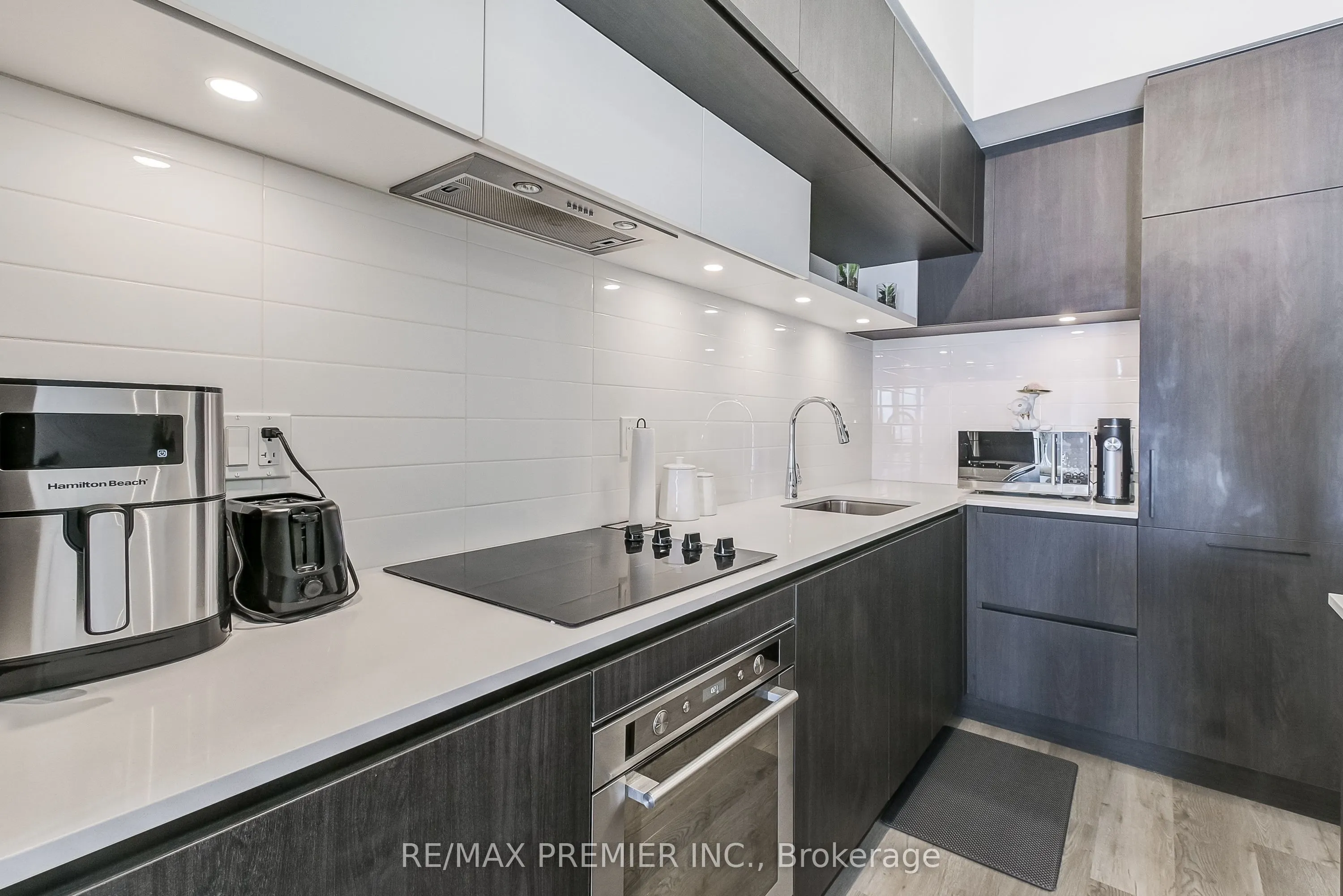 11 Steckley House Lane, #401