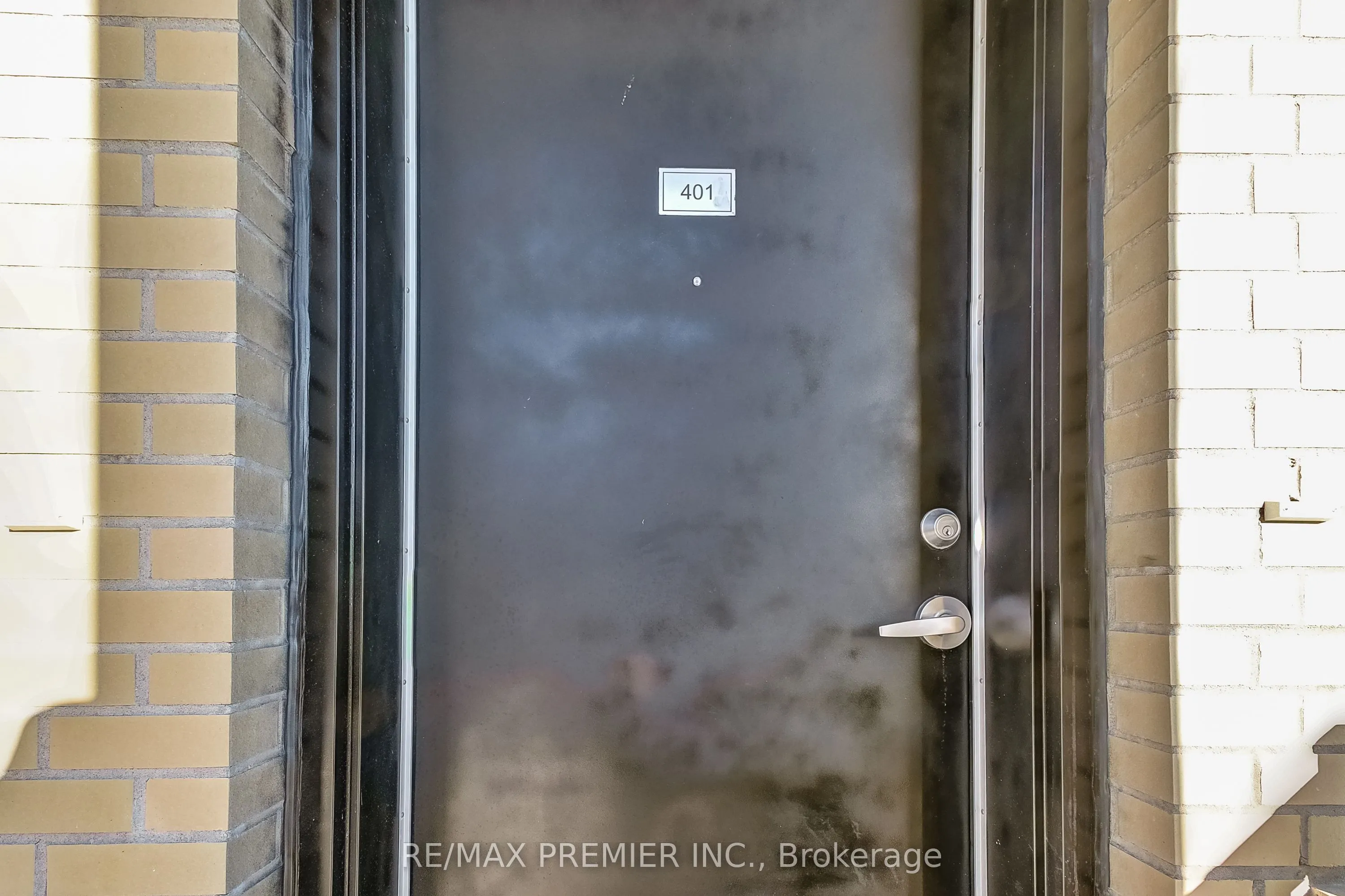 11 Steckley House Lane, #401