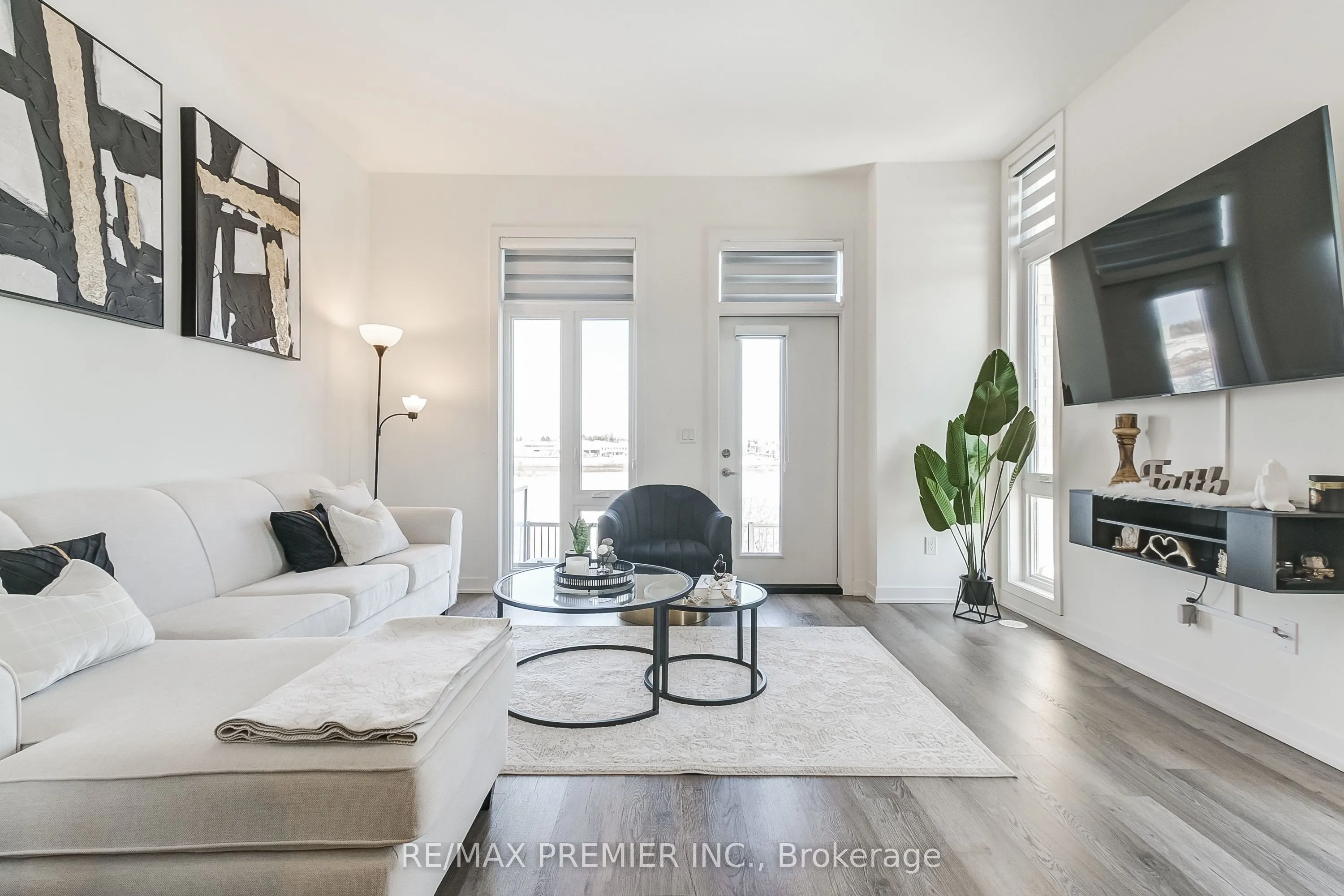 11 Steckley House Lane, #401