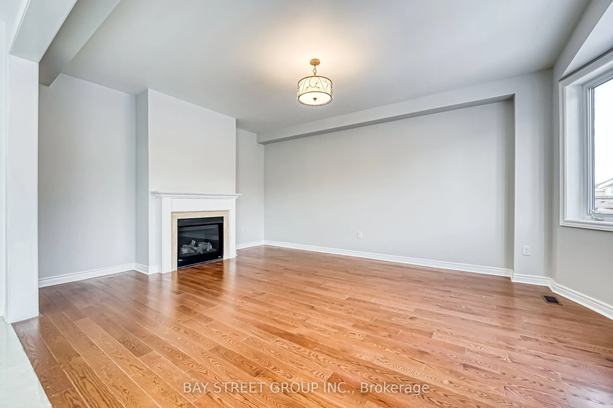 82 Manor Hampton Street