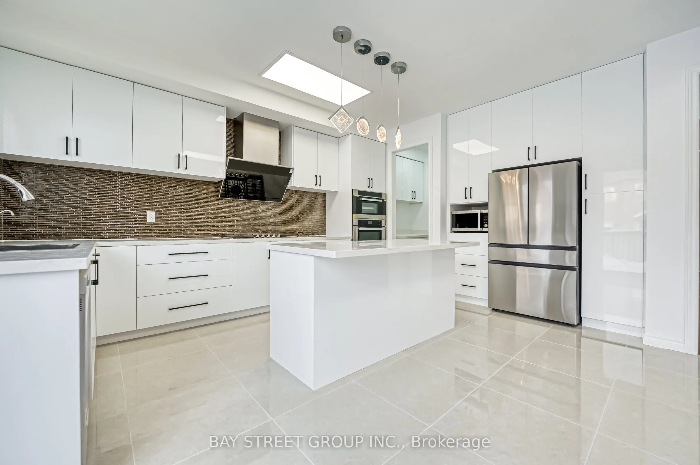 82 Manor Hampton Street
