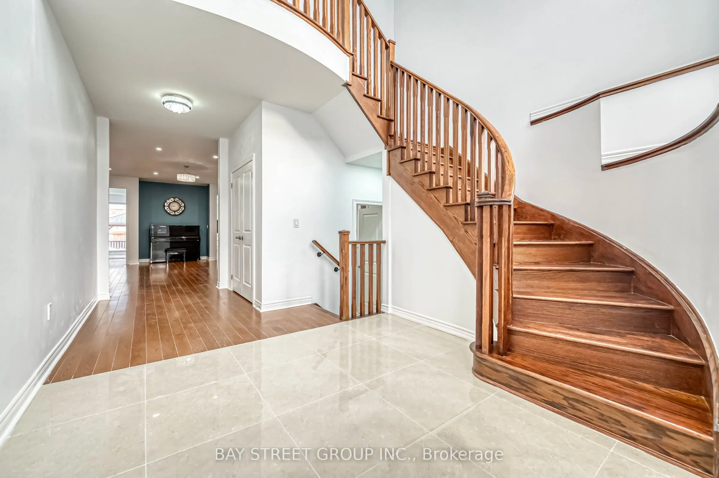 82 Manor Hampton Street