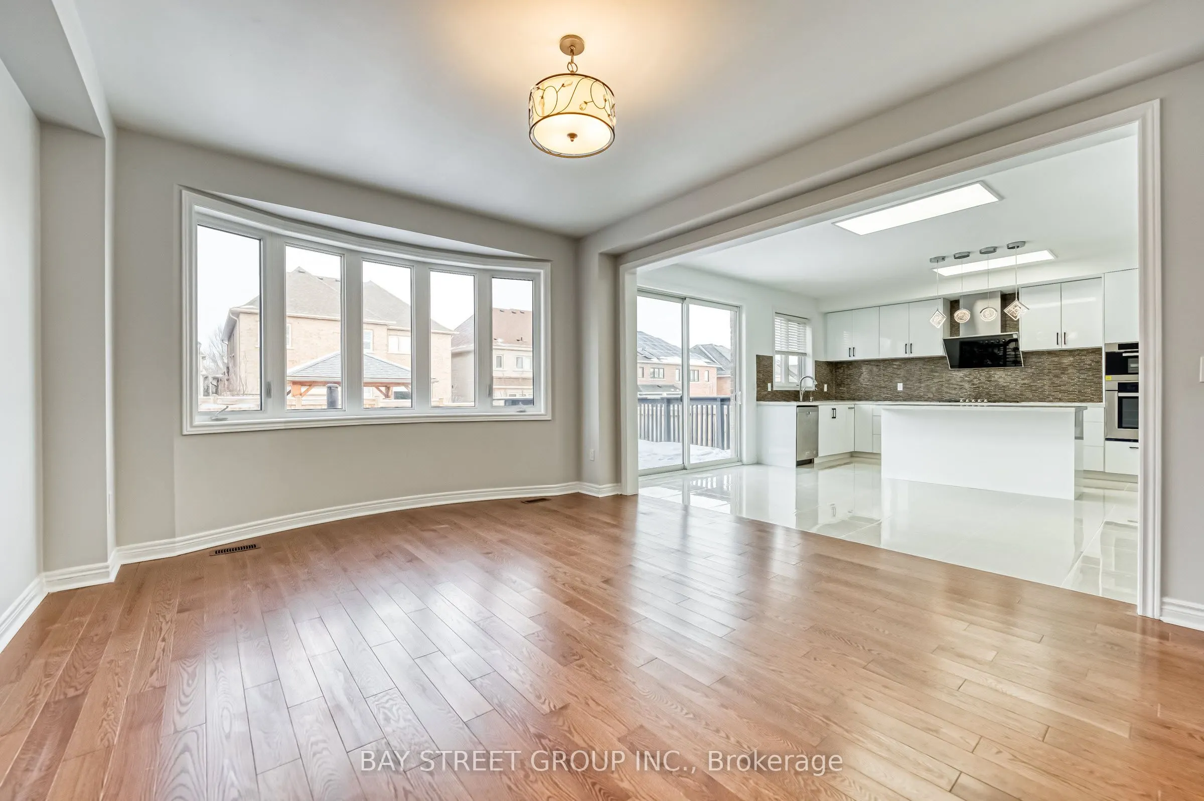 82 Manor Hampton Street