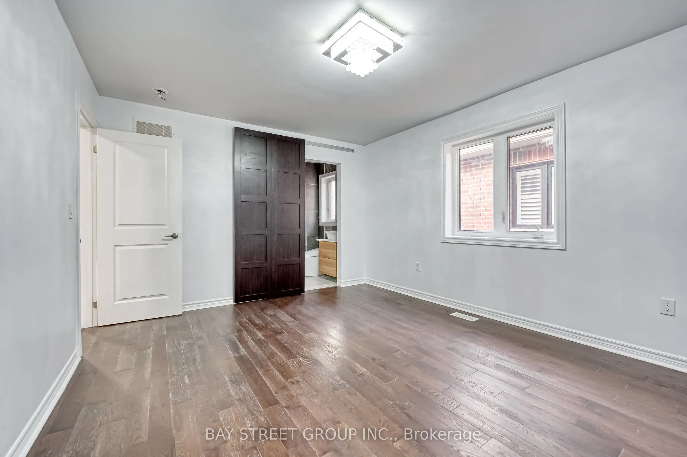 82 Manor Hampton Street