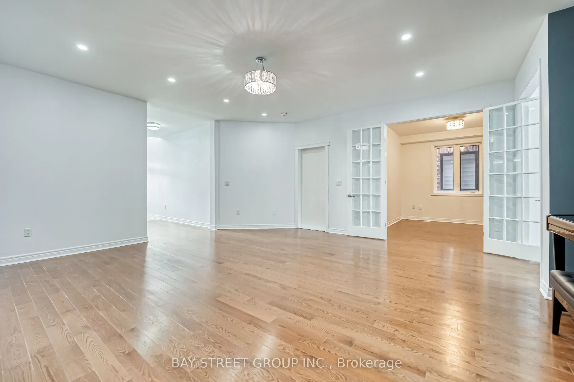 82 Manor Hampton Street