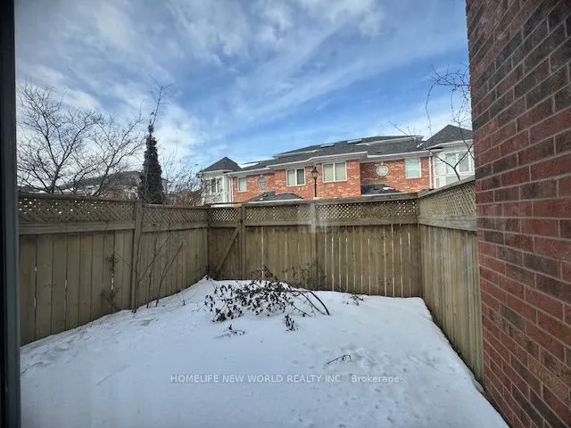 18 Clark Avenue W, #113A