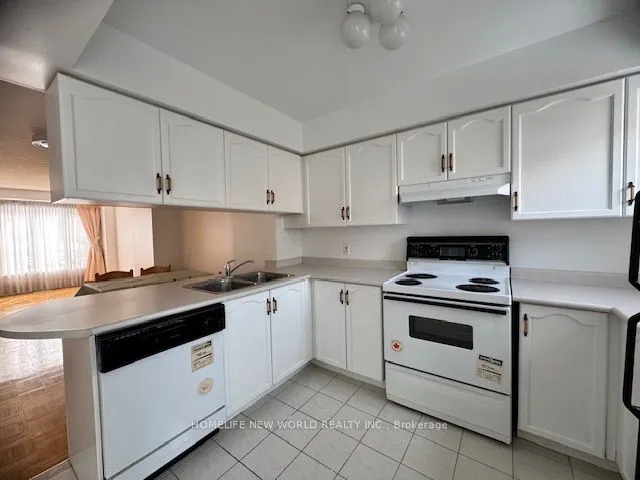 18 Clark Avenue W, #113A