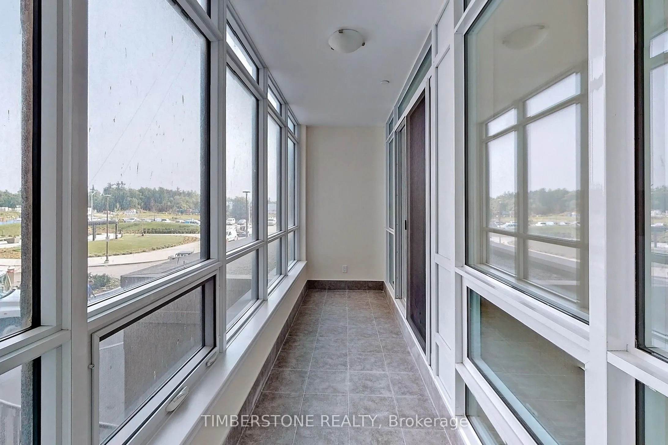 9075 Jane Street, #220