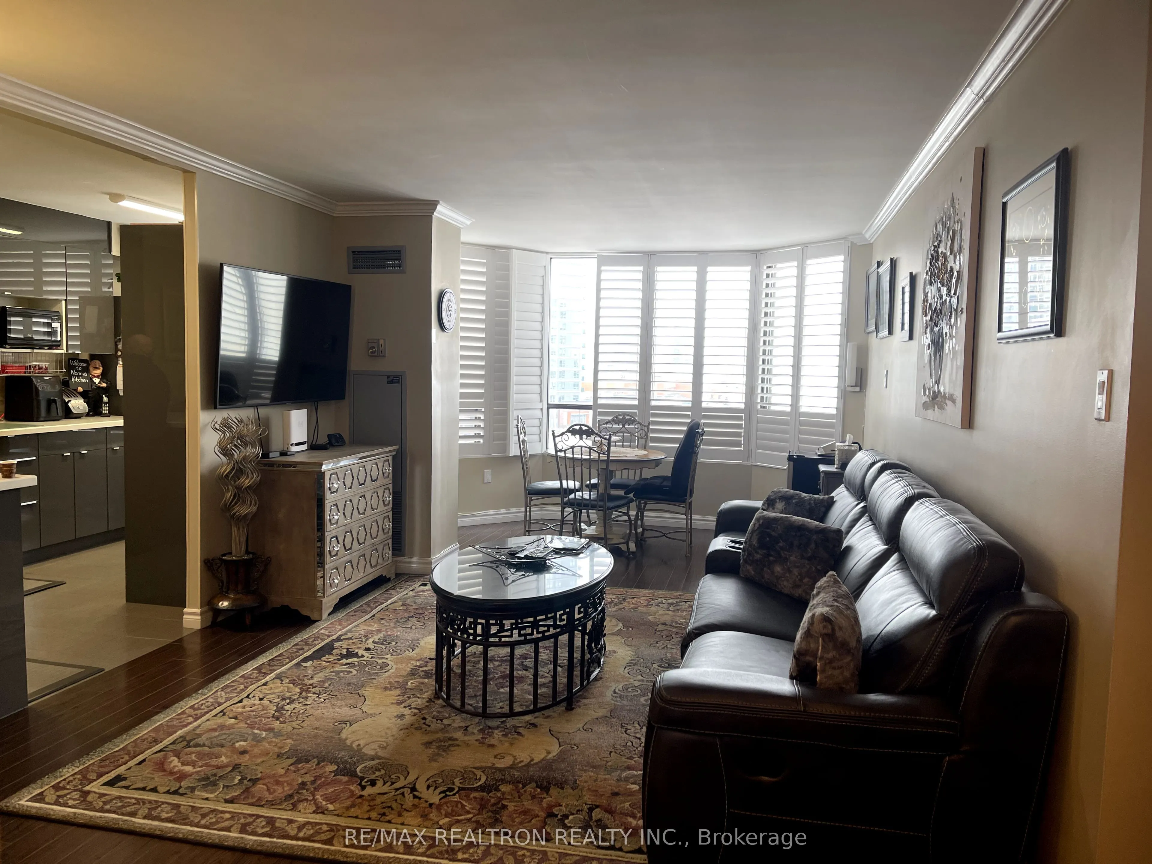 7420 Bathurst Street, #802