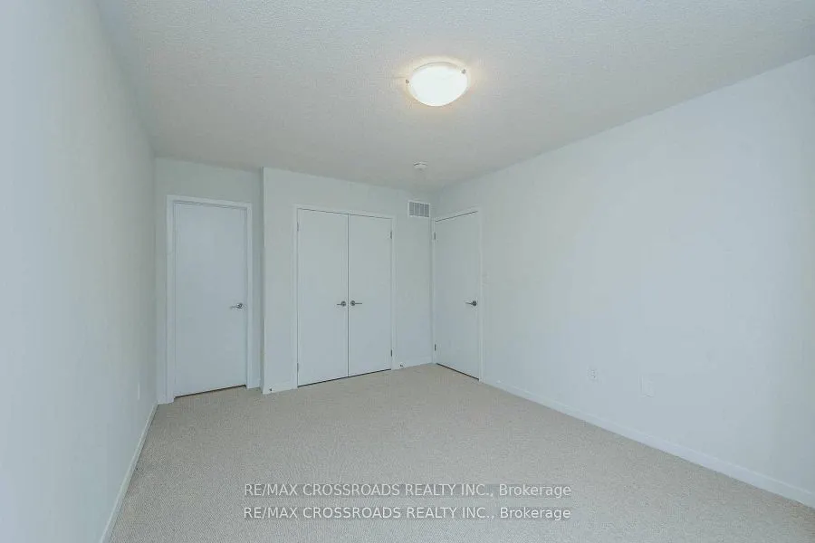 140 Honeycrisp Crescent, #292